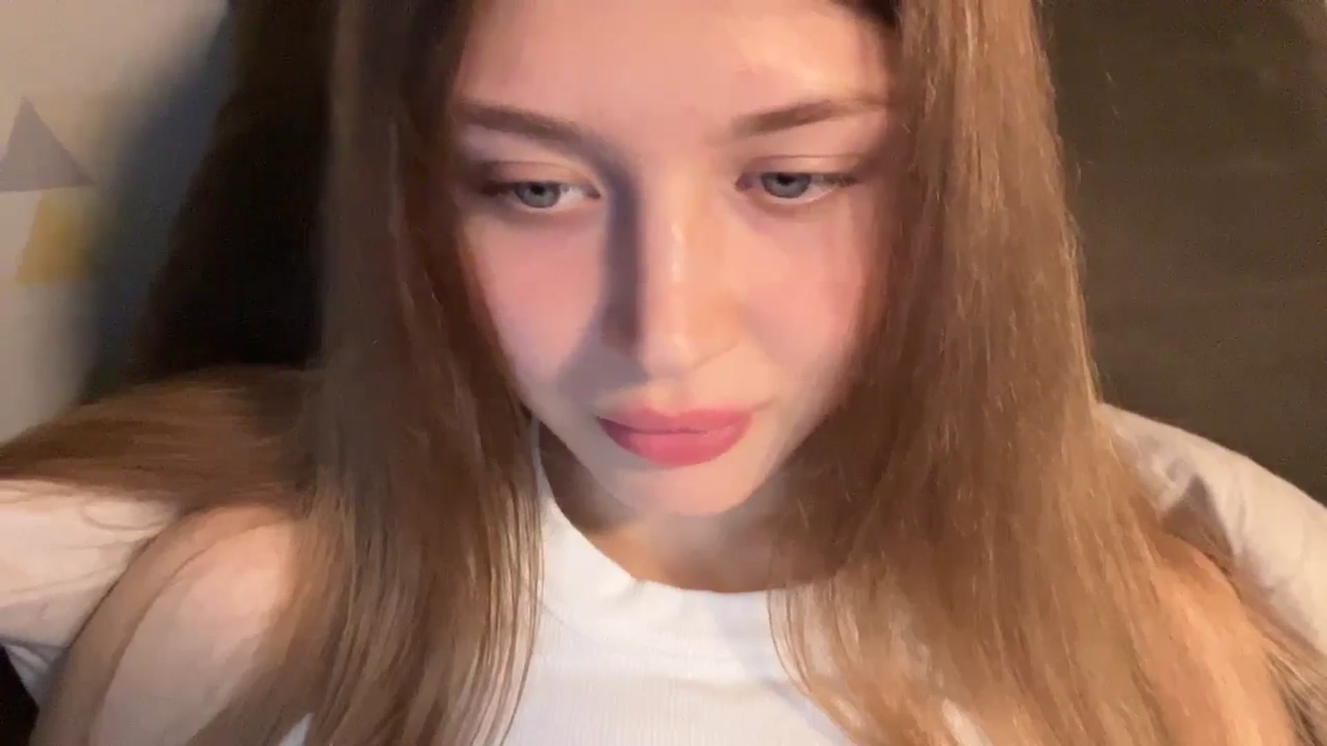 Gallery image thumbnail from Coconut_dream's myfreecams stream on, 11/16/2024, 19:50 image 15 of 20