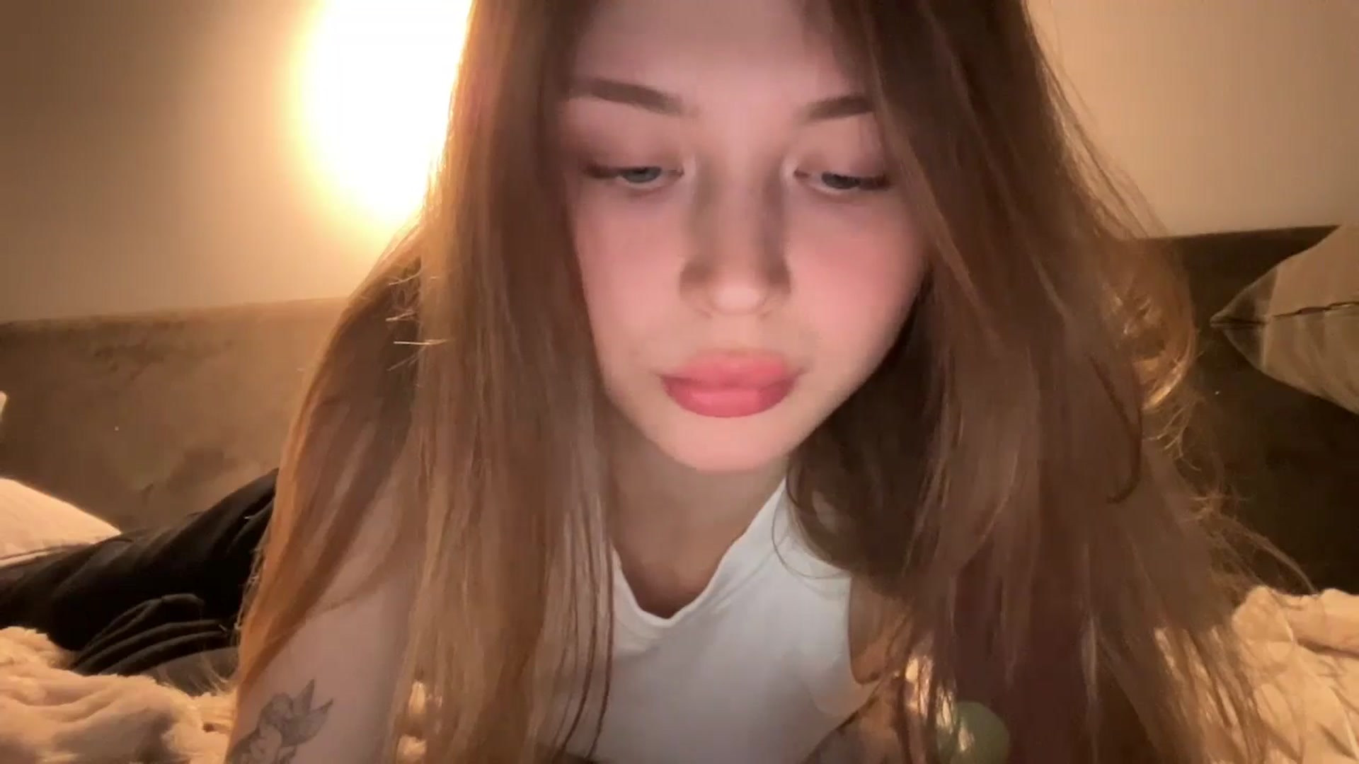 Gallery image thumbnail from Coconut_dream's myfreecams stream on, 11/16/2024, 19:50 image 19 of 20