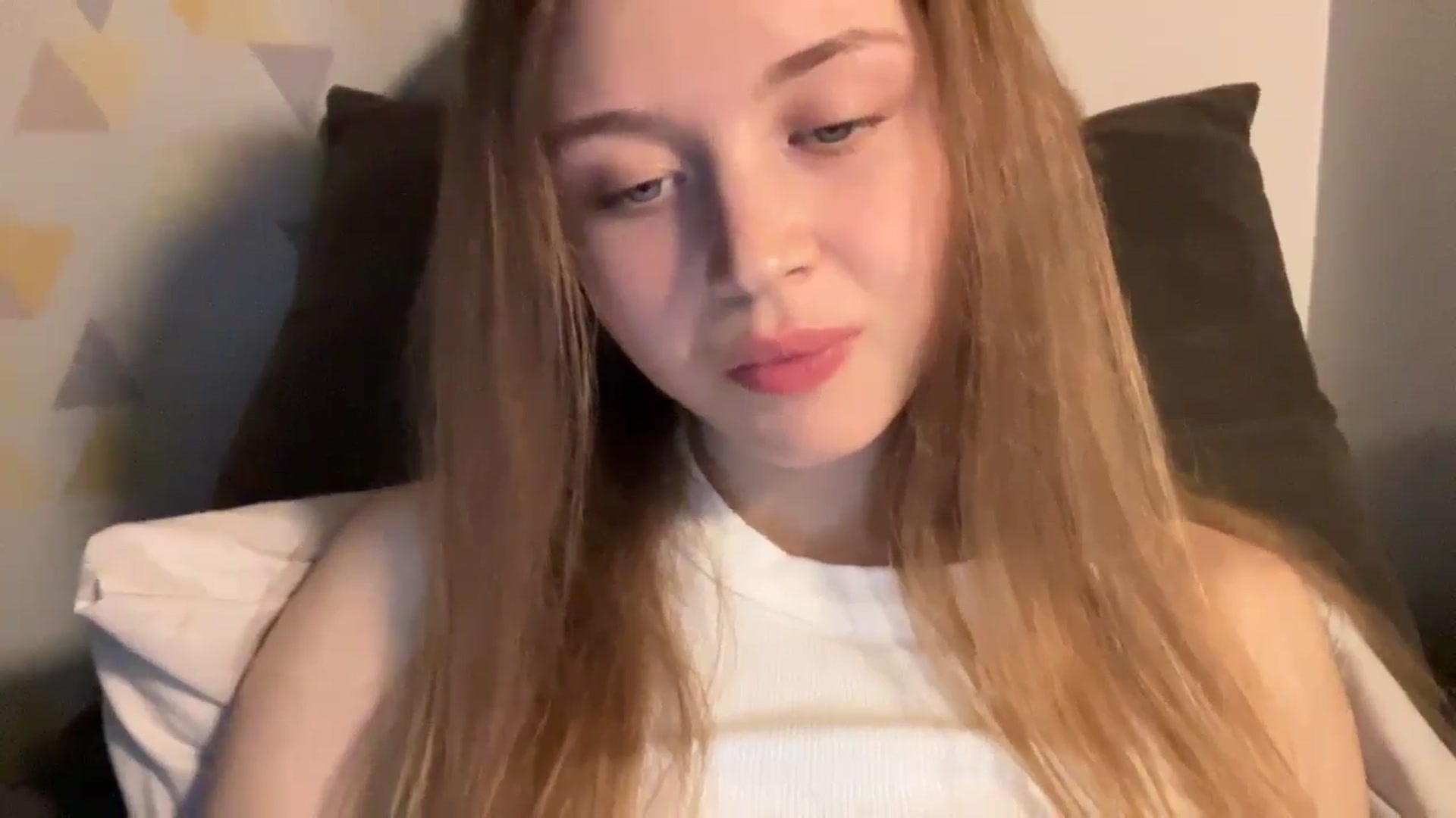 Gallery image thumbnail from Coconut_dream's myfreecams stream on, 11/16/2024, 19:50 image 4 of 20