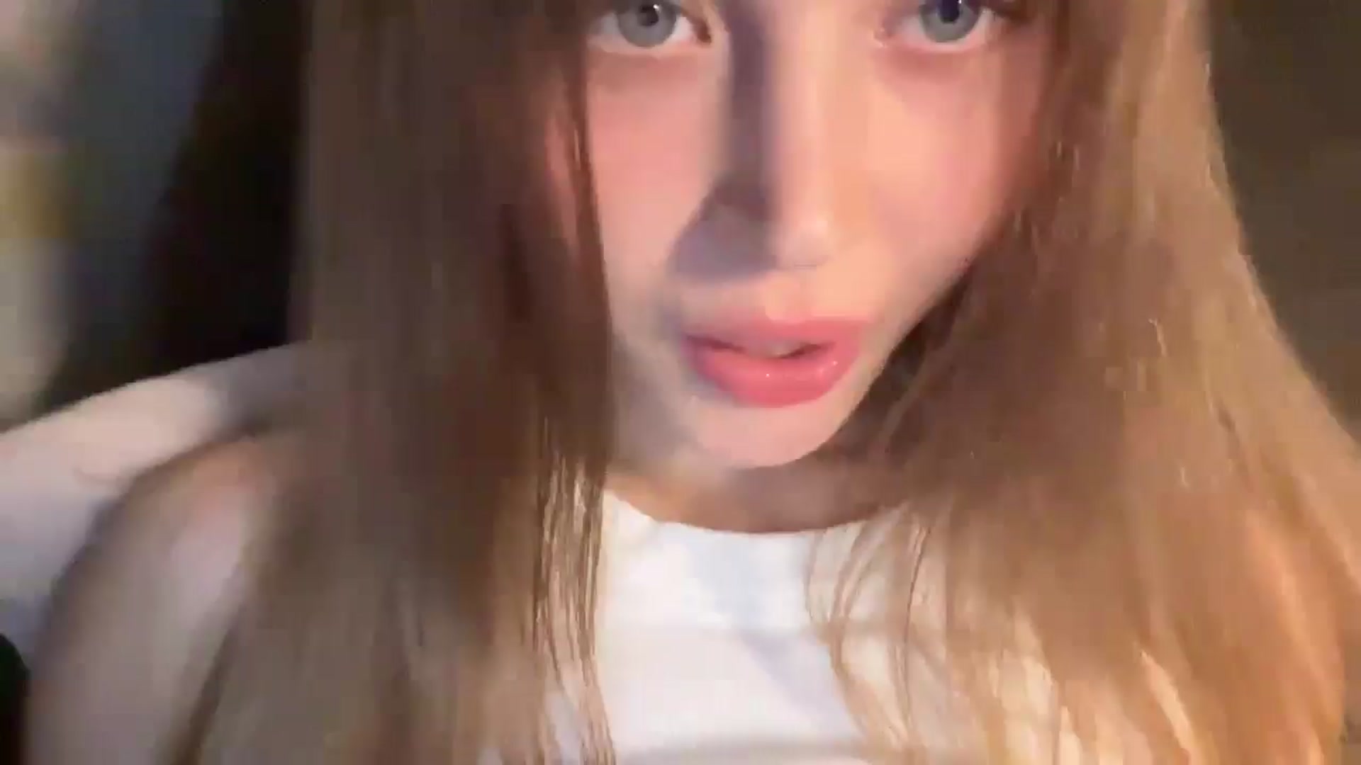 Gallery image thumbnail from Coconut_dream's myfreecams stream on, 11/16/2024, 19:50 image 10 of 20