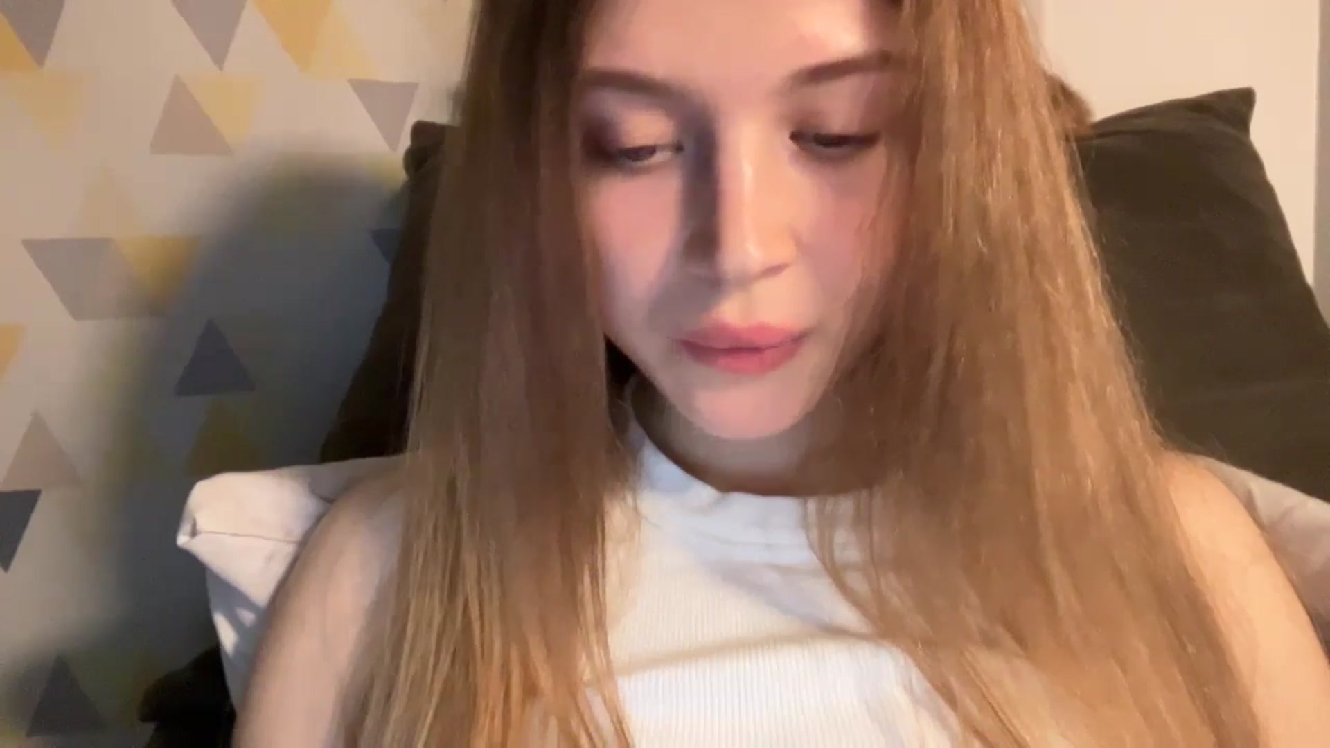Gallery image thumbnail from Coconut_dream's myfreecams stream on, 11/16/2024, 19:50 image 9 of 20