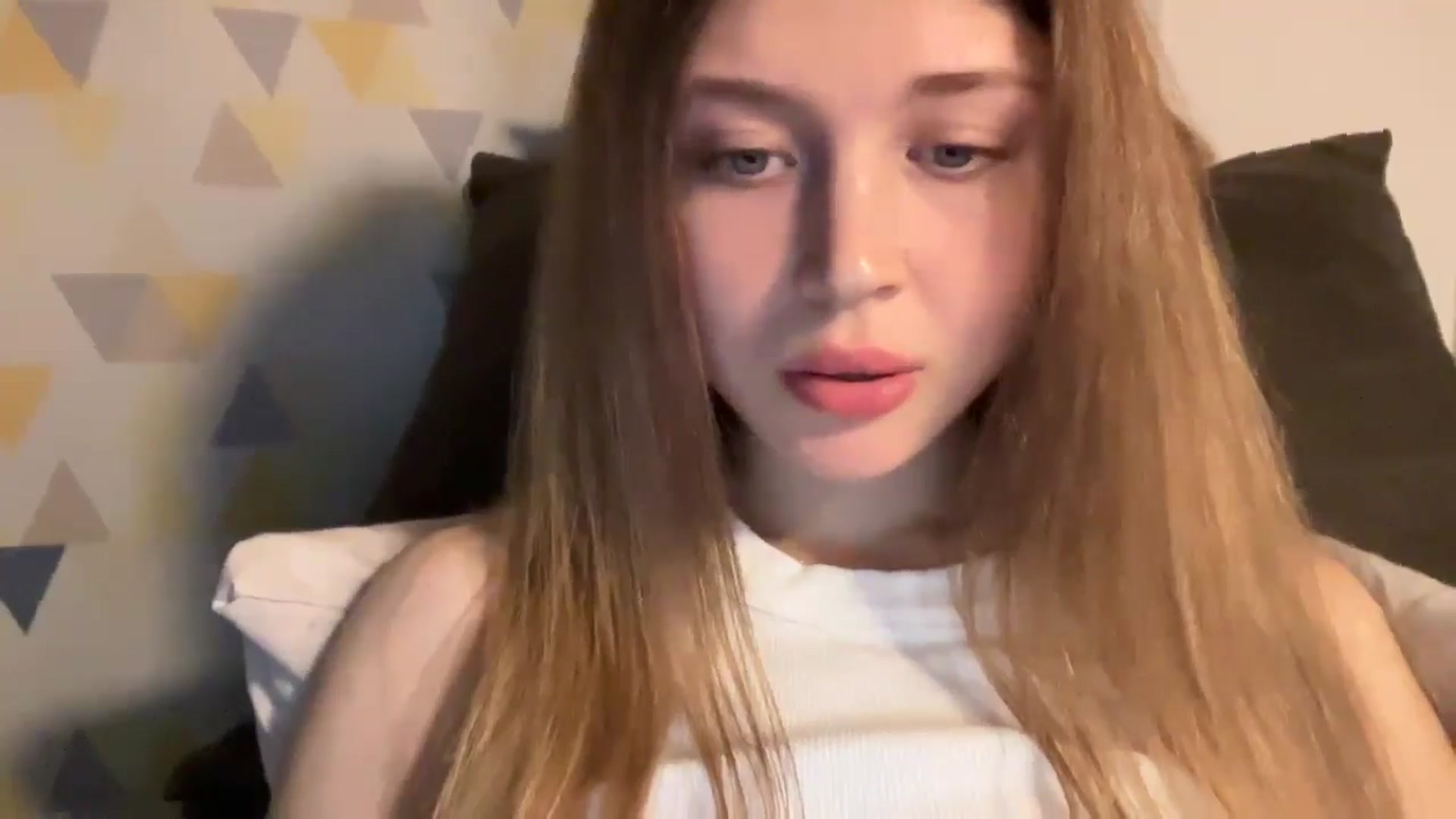 Gallery image thumbnail from Coconut_dream's myfreecams stream on, 11/16/2024, 19:50 image 7 of 20