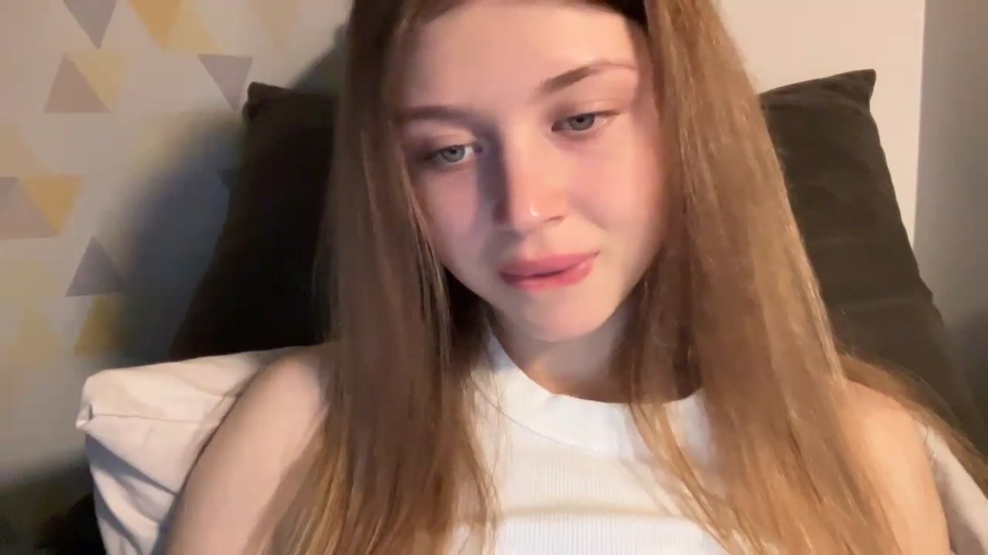 Gallery image thumbnail from Coconut_dream's myfreecams stream on, 11/16/2024, 19:50 image 5 of 20
