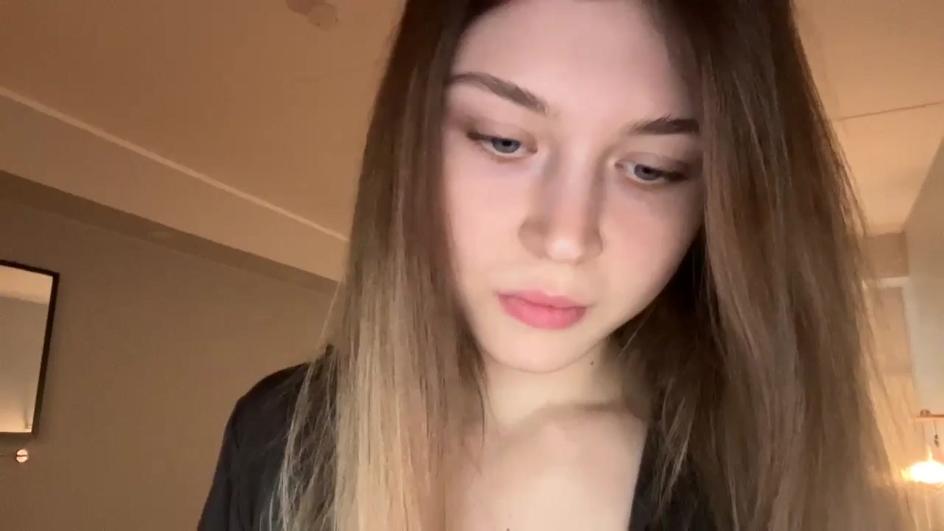 Gallery image thumbnail from Coconut_dream's myfreecams stream on, 11/17/2024, 09:54 image 1 of 20