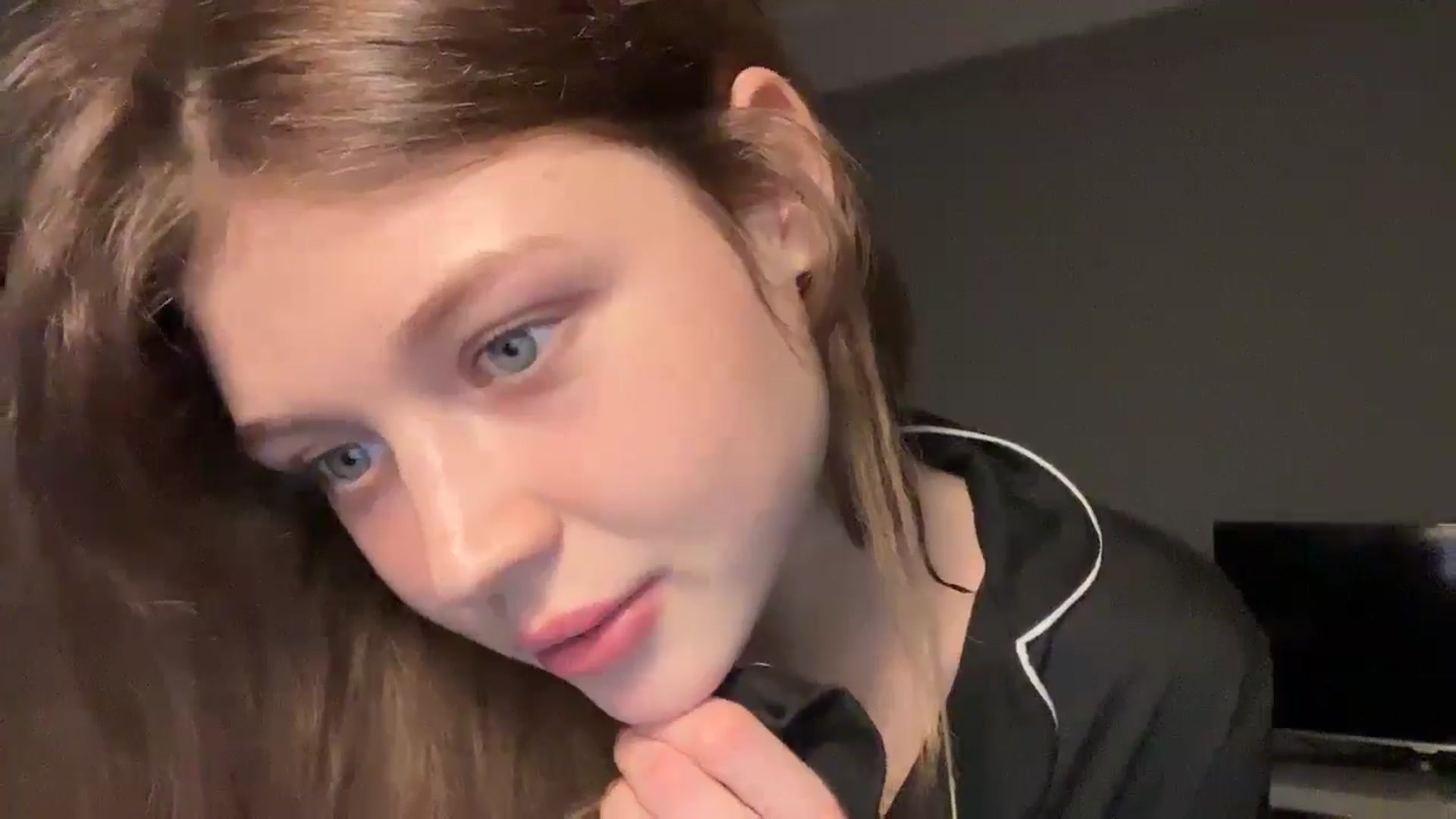 Gallery image thumbnail from Coconut_dream's myfreecams stream on, 11/18/2024, 20:02 image 18 of 20