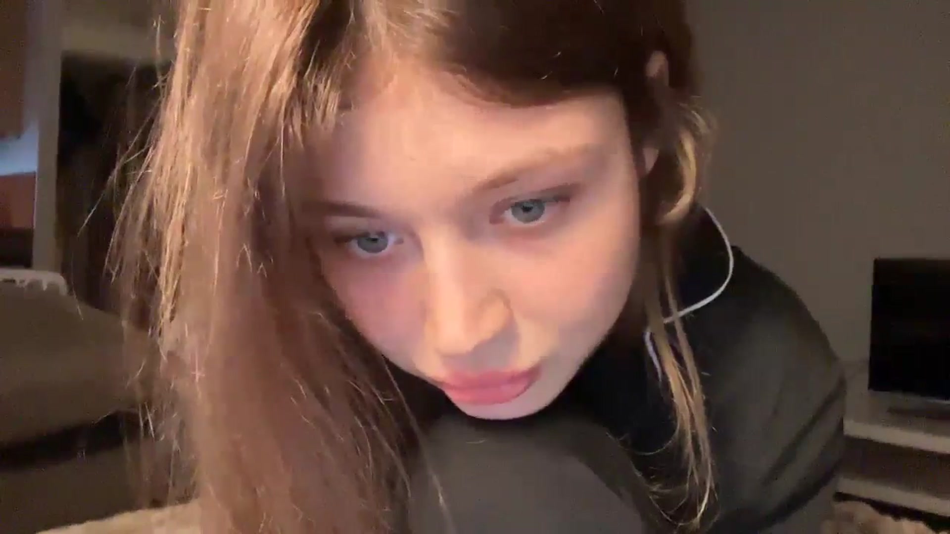 Gallery image thumbnail from Coconut_dream's myfreecams stream on, 11/18/2024, 20:02 image 19 of 20