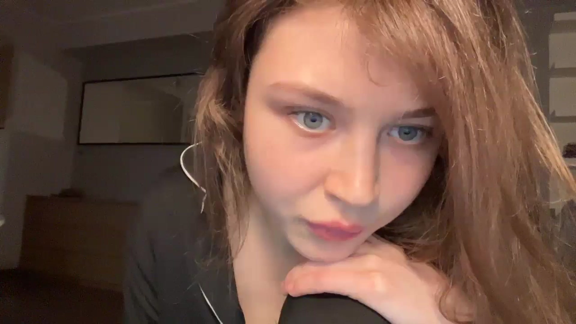 Gallery image thumbnail from Coconut_dream's myfreecams stream on, 11/18/2024, 20:59 image 8 of 20