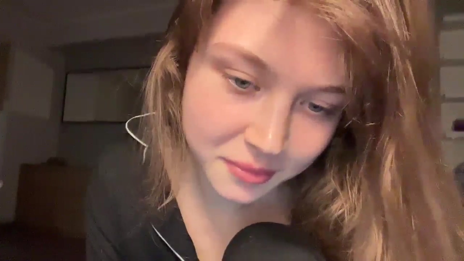 Gallery image thumbnail from Coconut_dream's myfreecams stream on, 11/18/2024, 20:59 image 11 of 20