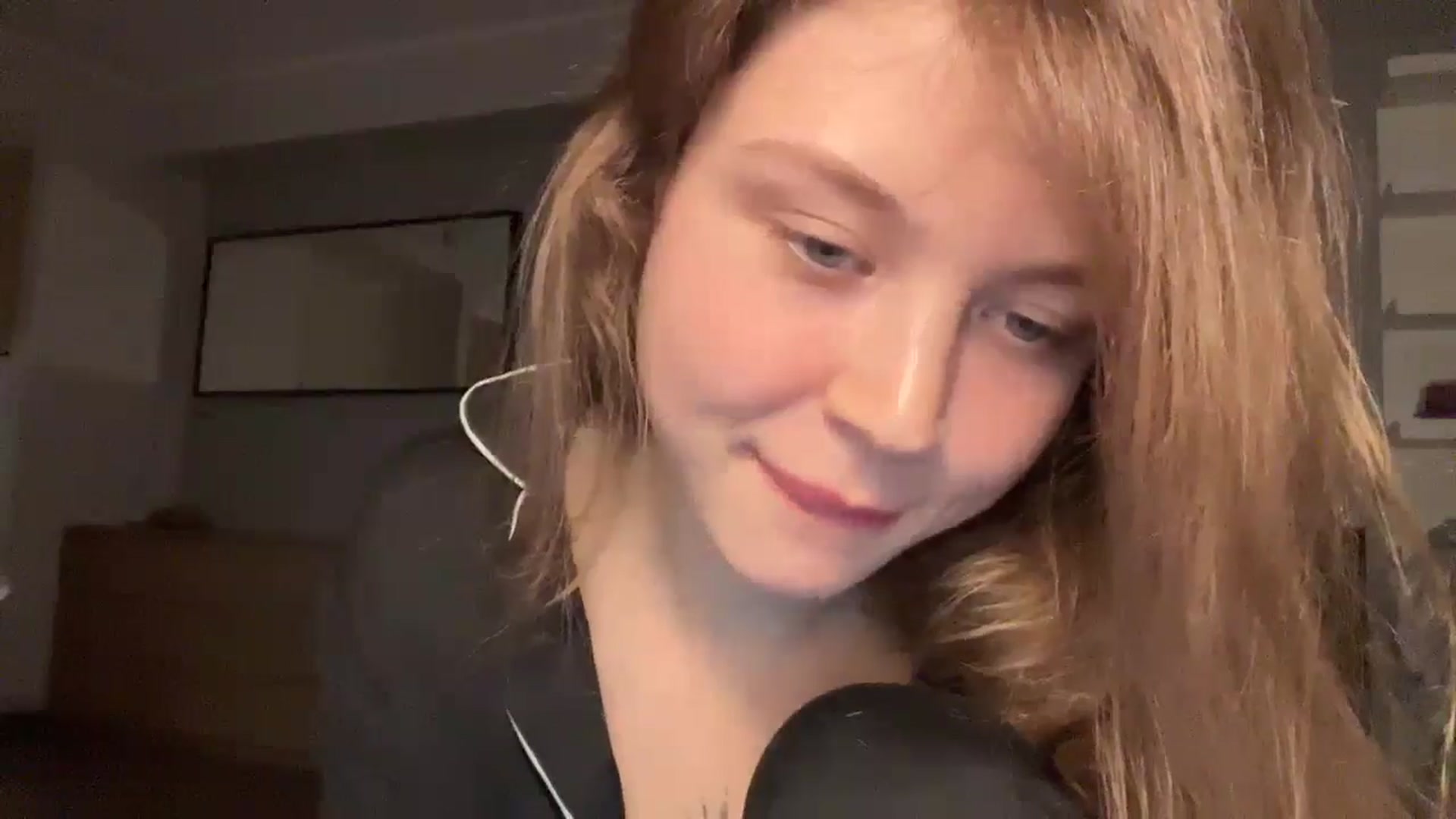Gallery image thumbnail from Coconut_dream's myfreecams stream on, 11/18/2024, 20:59 image 9 of 20