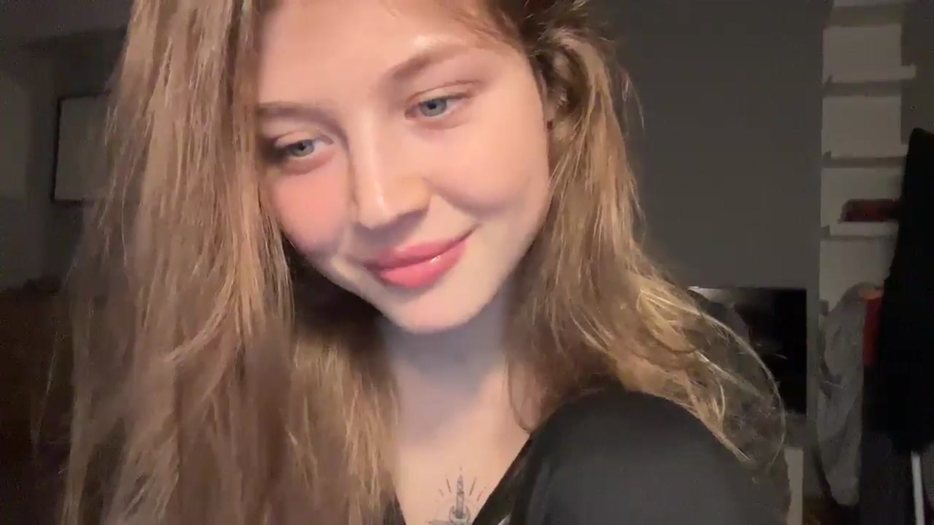 Gallery image thumbnail from Coconut_dream's myfreecams stream on, 11/18/2024, 20:59 image 6 of 20