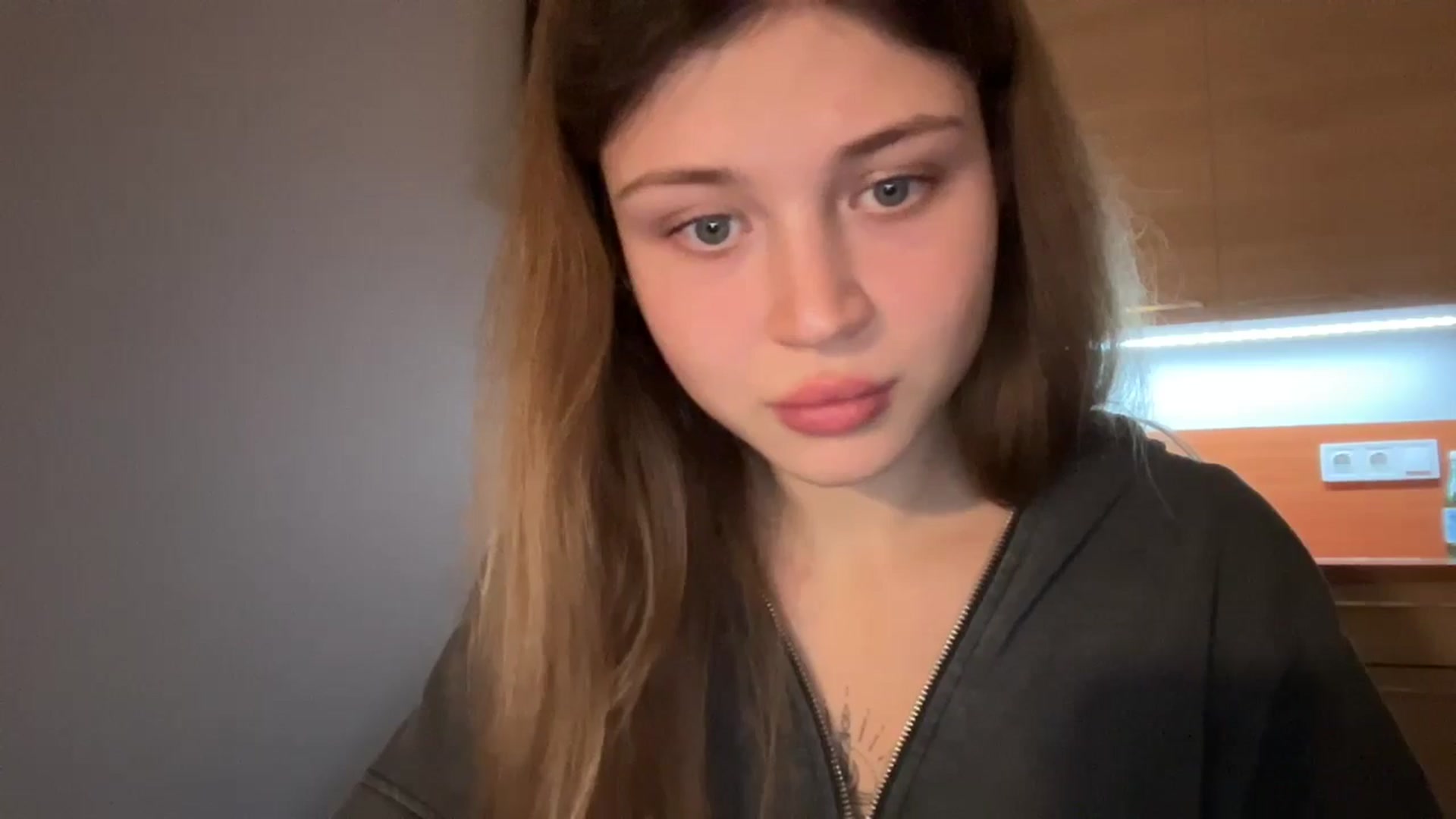Gallery image thumbnail from Coconut_dream's myfreecams stream on, 11/19/2024, 17:55 image 3 of 20