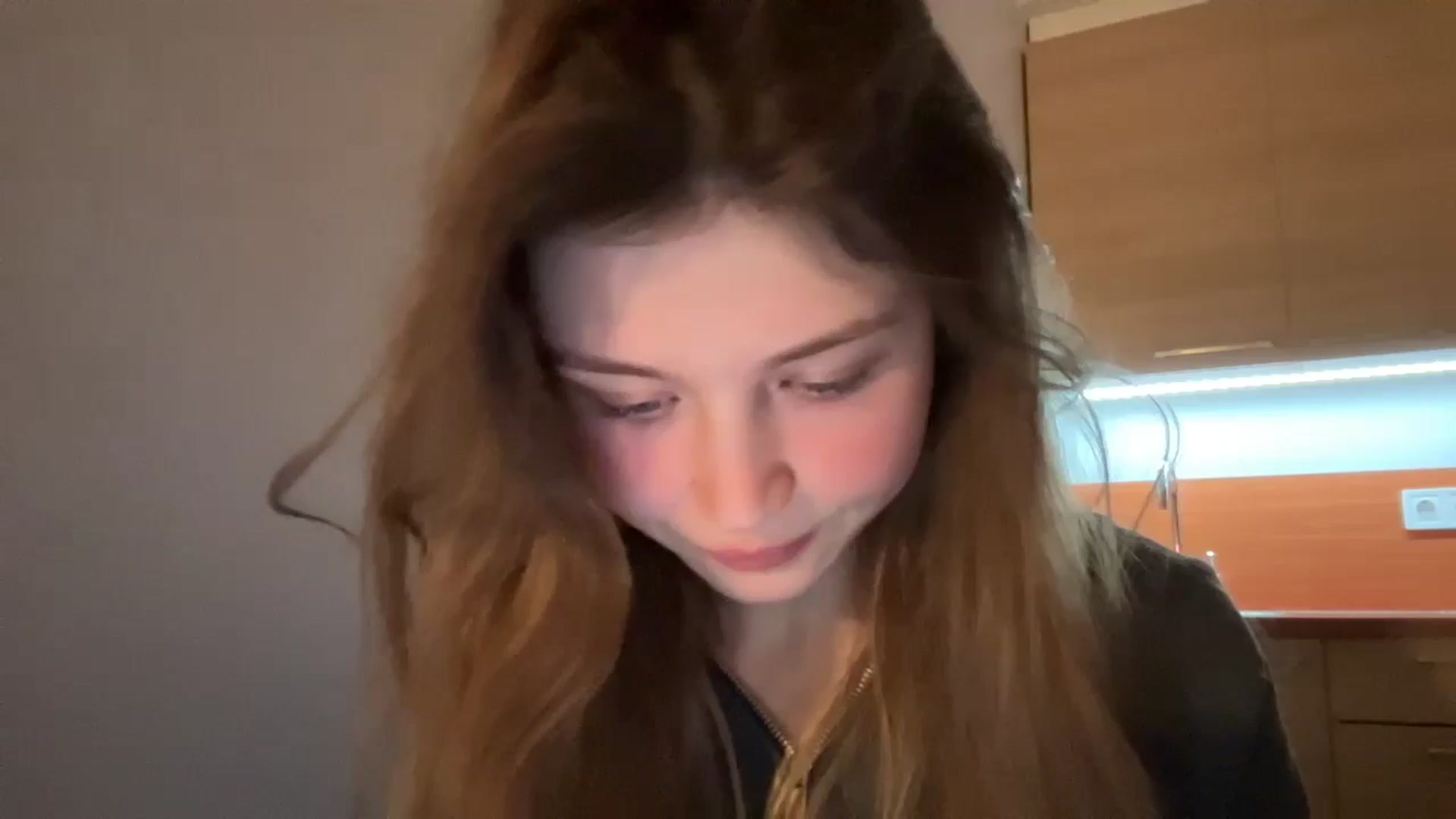 Gallery image thumbnail from Coconut_dream's myfreecams stream on, 11/19/2024, 17:55 image 15 of 20