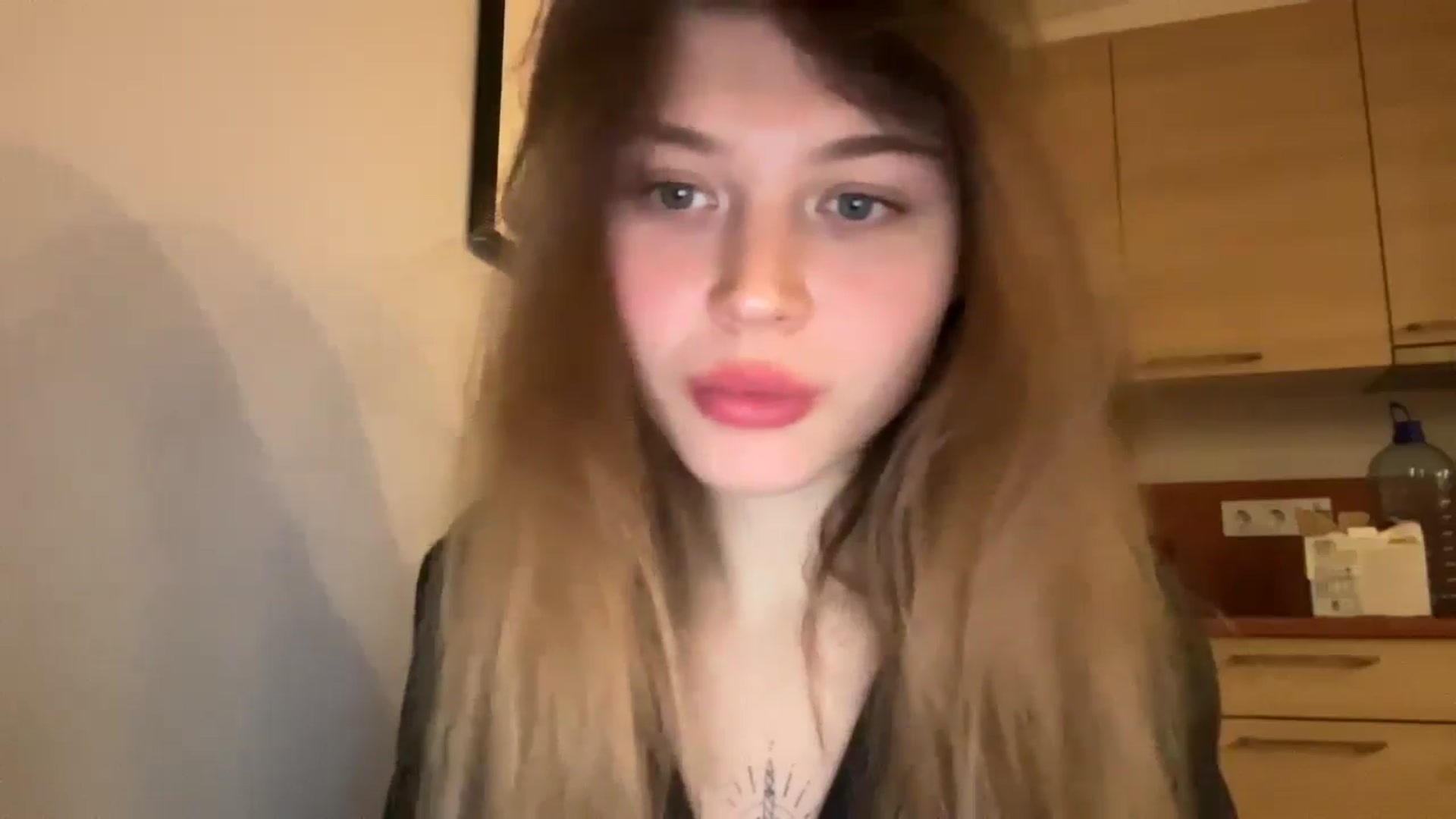 Gallery image thumbnail from Coconut_dream's myfreecams stream on, 11/20/2024, 03:20 image 18 of 20