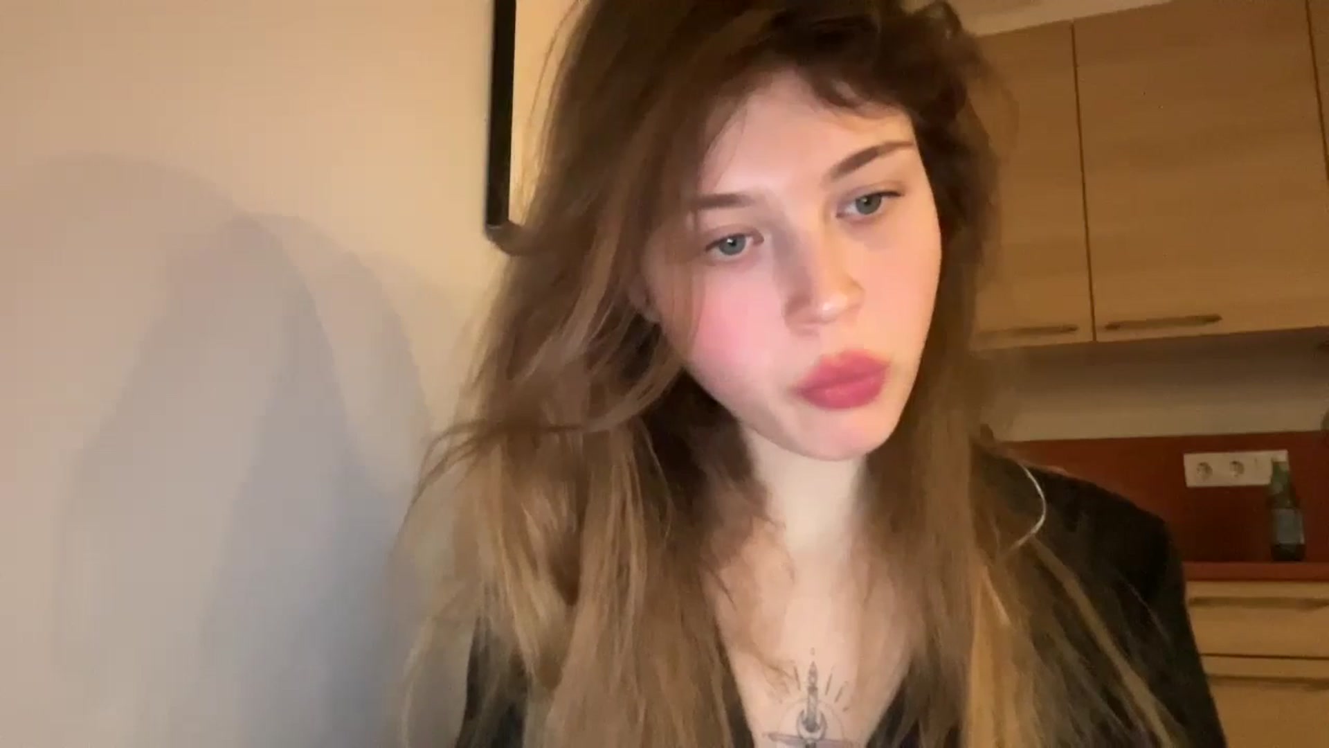 Gallery image thumbnail from Coconut_dream's myfreecams stream on, 11/20/2024, 03:20 image 6 of 20