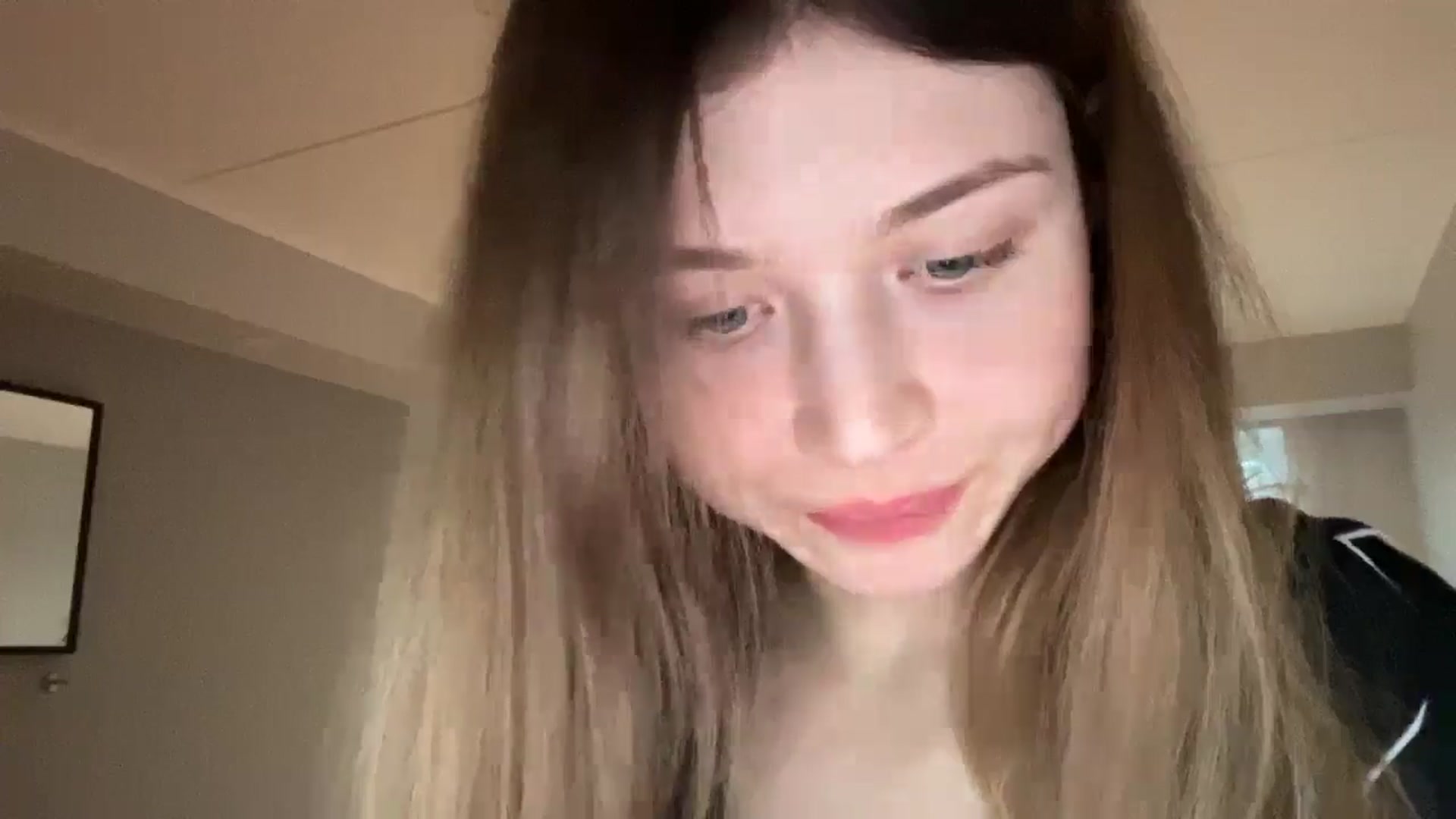 Gallery image thumbnail from Coconut_dream's myfreecams stream on, 11/20/2024, 09:28 image 18 of 20