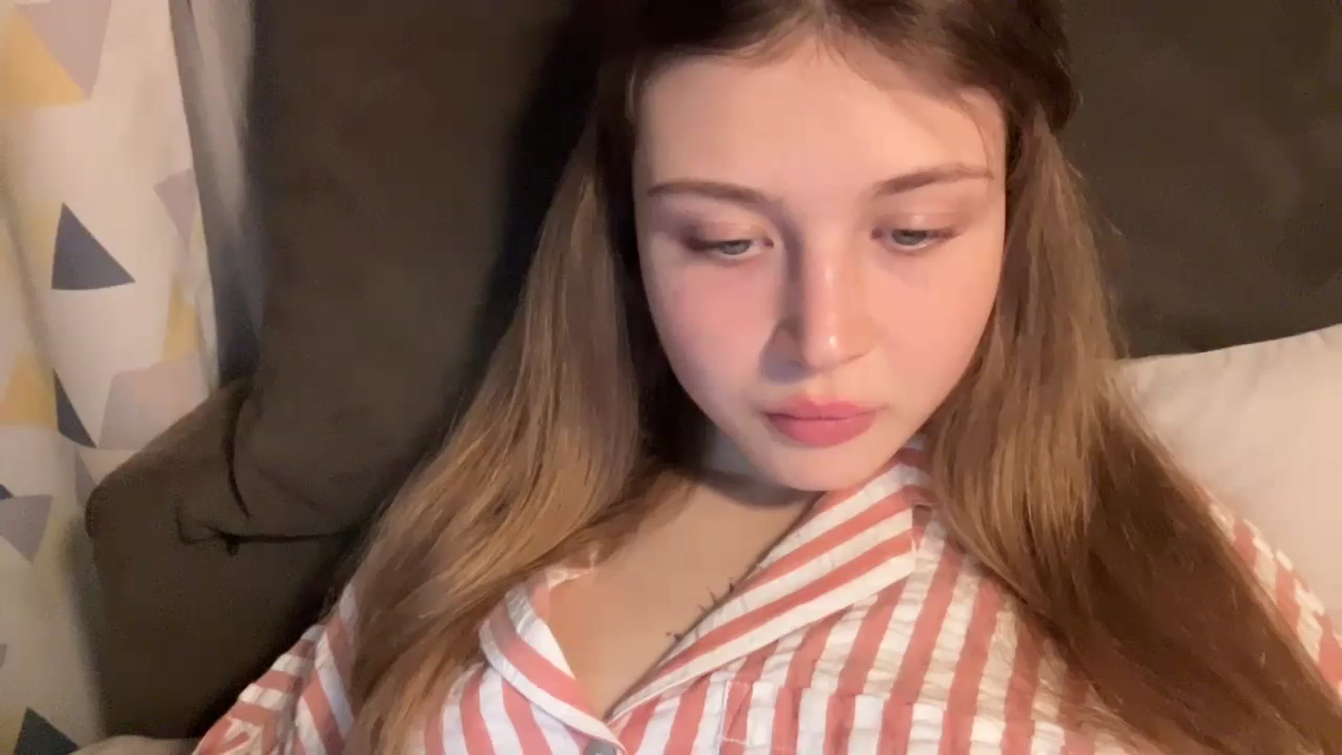 Gallery image thumbnail from Coconut_dream's myfreecams stream on, 11/21/2024, 19:52 image 7 of 20