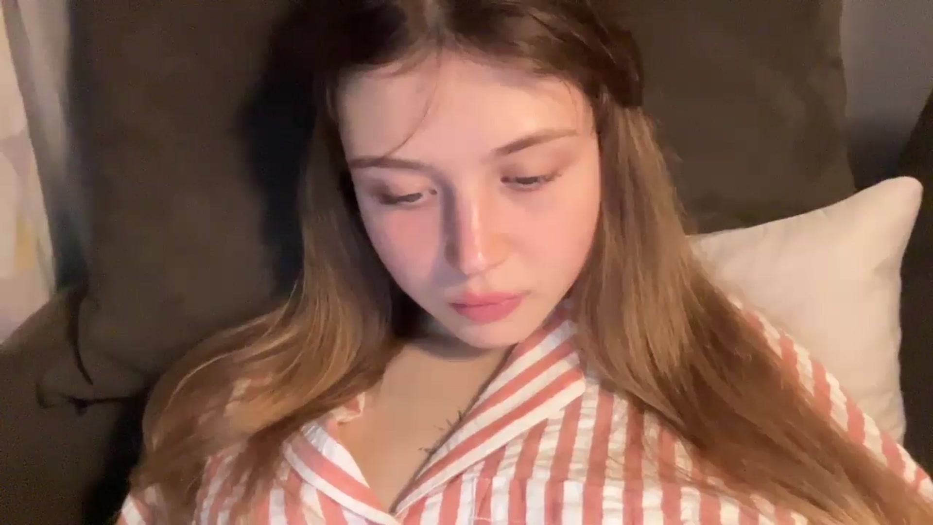 Gallery image thumbnail from Coconut_dream's myfreecams stream on, 11/21/2024, 19:52 image 18 of 20