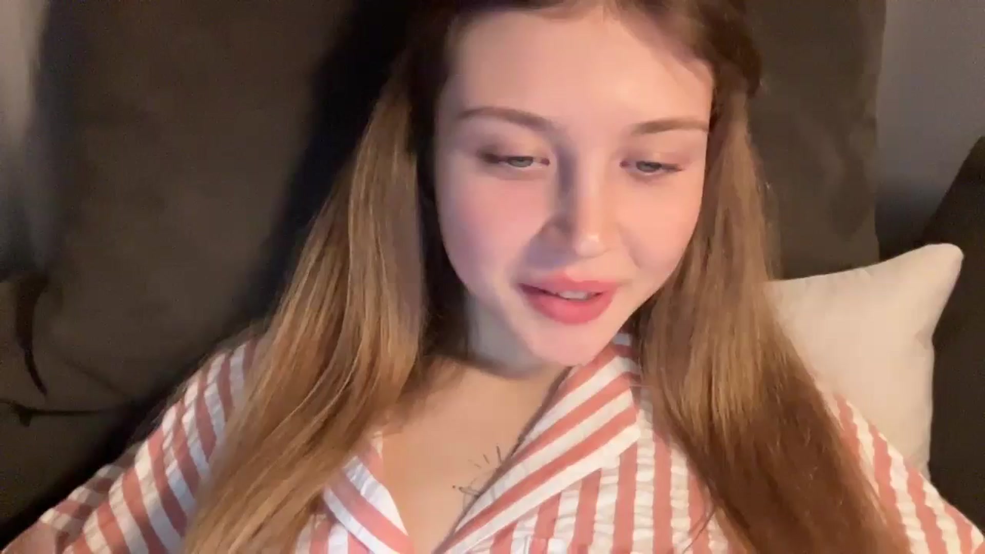 Gallery image thumbnail from Coconut_dream's myfreecams stream on, 11/21/2024, 19:52 image 1 of 20