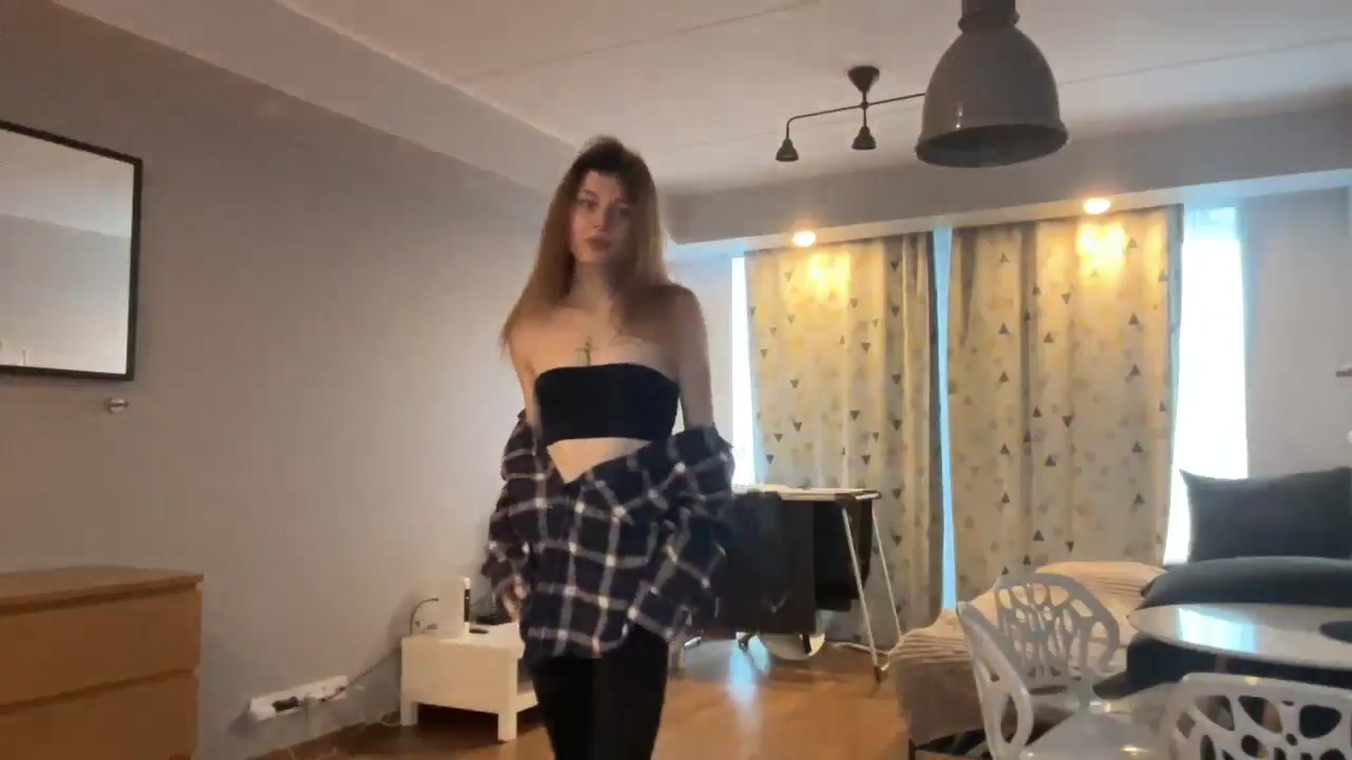 Gallery image thumbnail from Coconut_dream's myfreecams stream on, 11/23/2024, 08:41 image 15 of 20