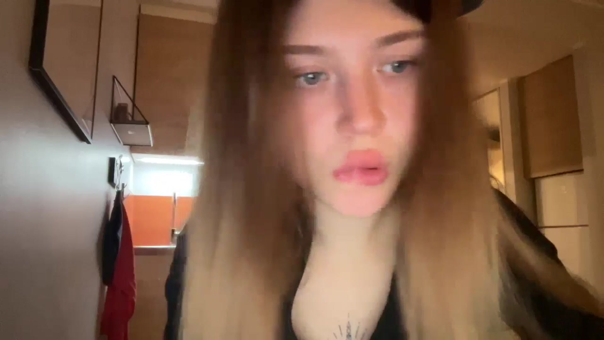 Gallery image thumbnail from Coconut_dream's myfreecams stream on, 11/23/2024, 19:00 image 19 of 20