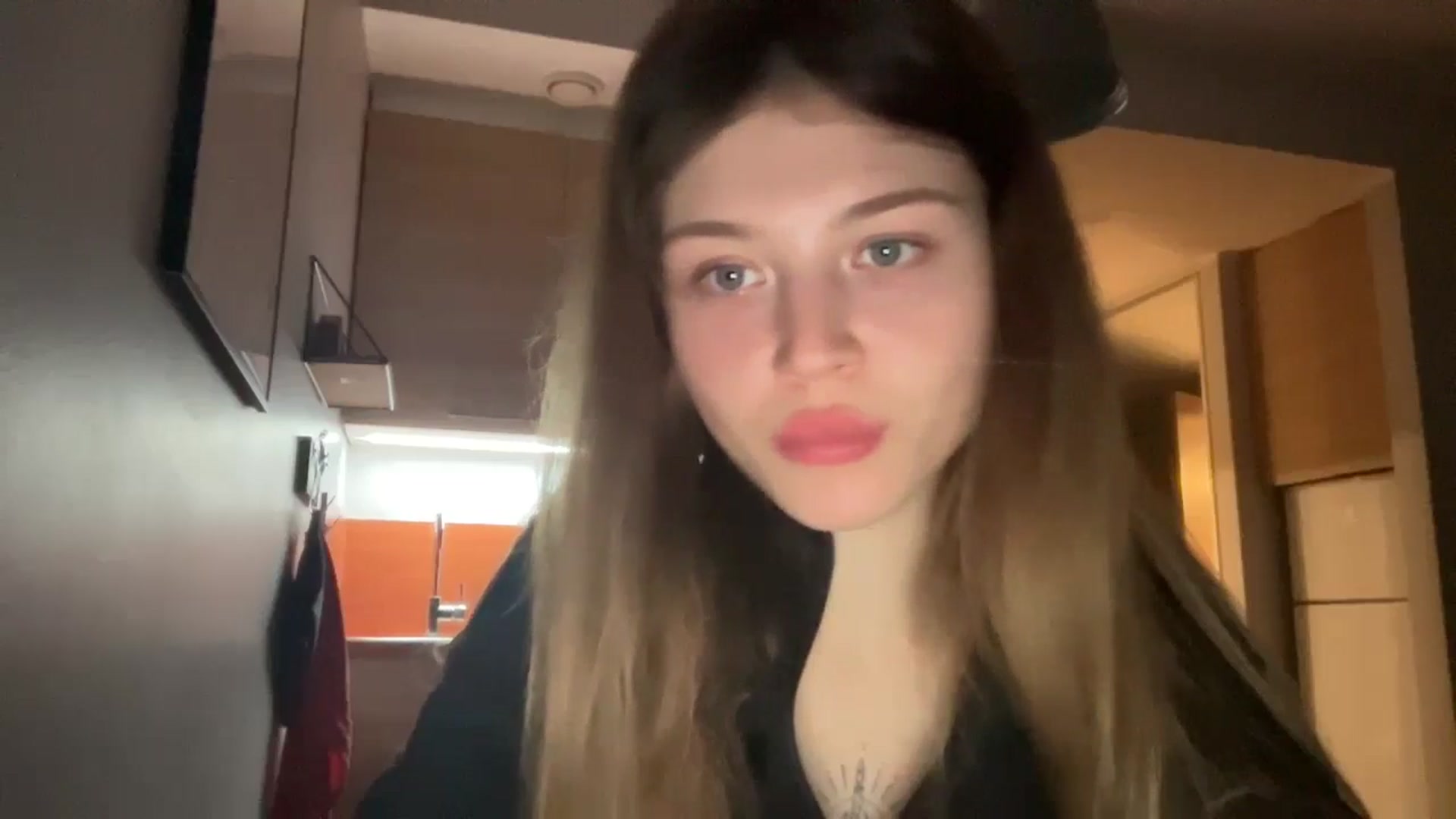 Gallery image thumbnail from Coconut_dream's myfreecams stream on, 11/23/2024, 19:00 image 8 of 20