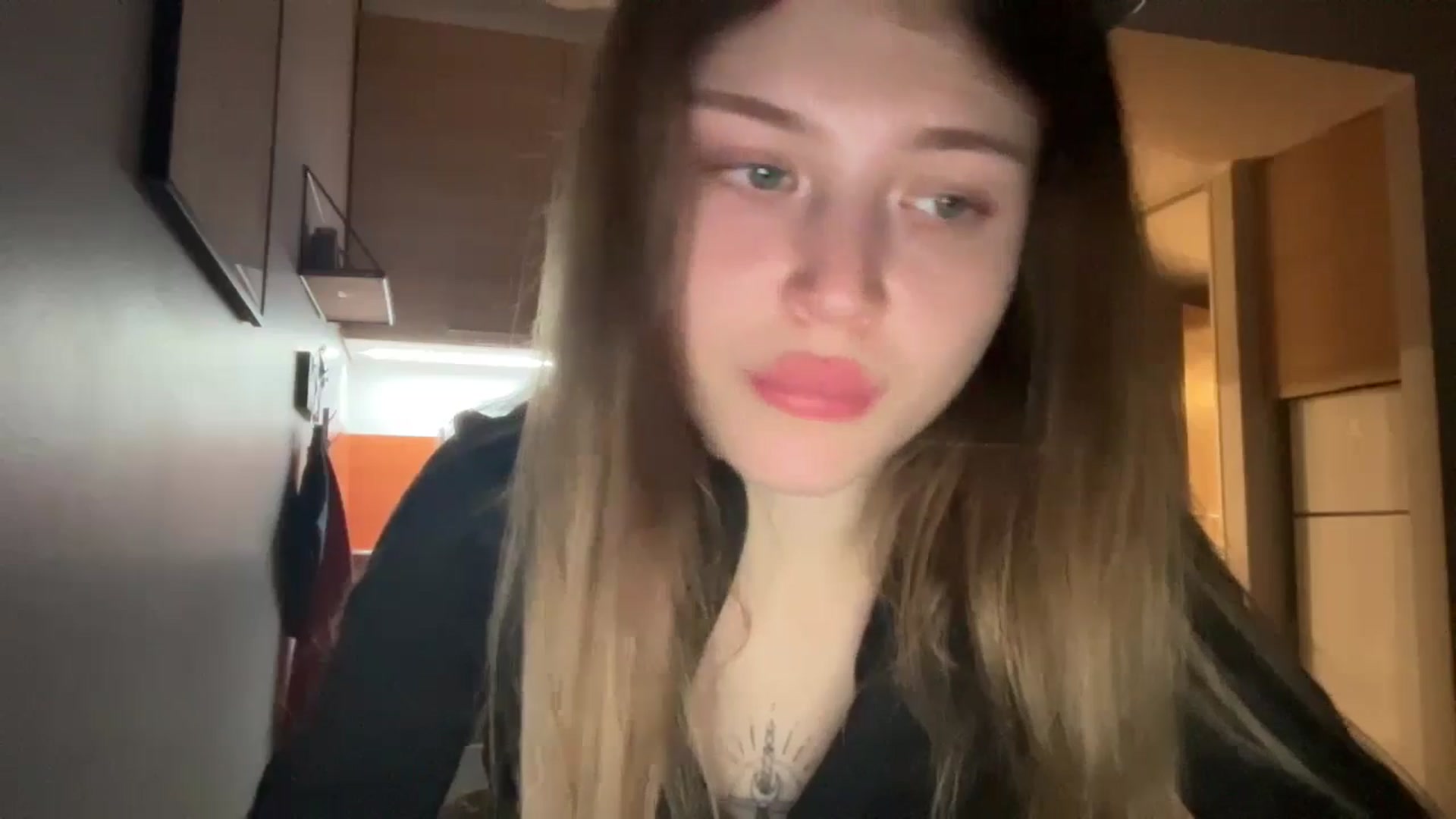 Gallery image thumbnail from Coconut_dream's myfreecams stream on, 11/23/2024, 19:00 image 12 of 20