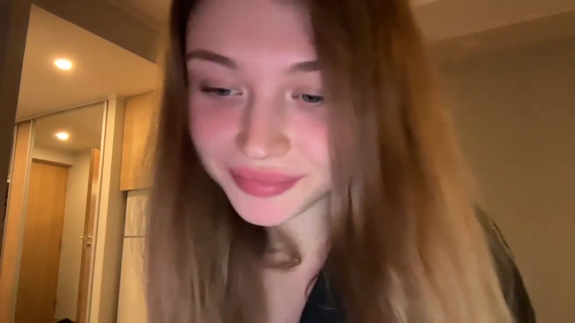 Gallery image thumbnail from Coconut_dream's myfreecams stream on, 11/24/2024, 14:41 image 8 of 20