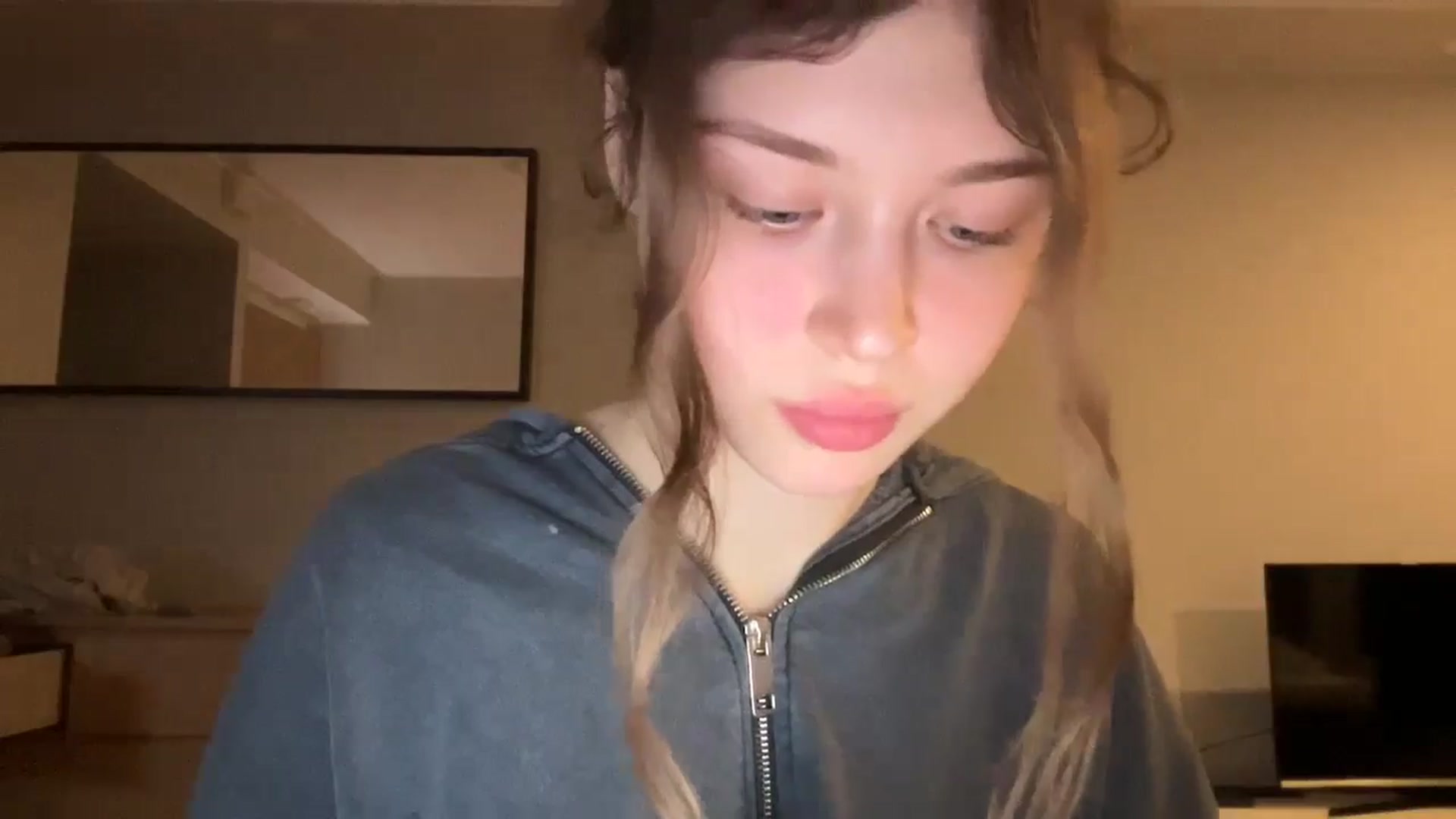 Gallery image thumbnail from Coconut_dream's myfreecams stream on, 11/26/2024, 19:24 image 6 of 20