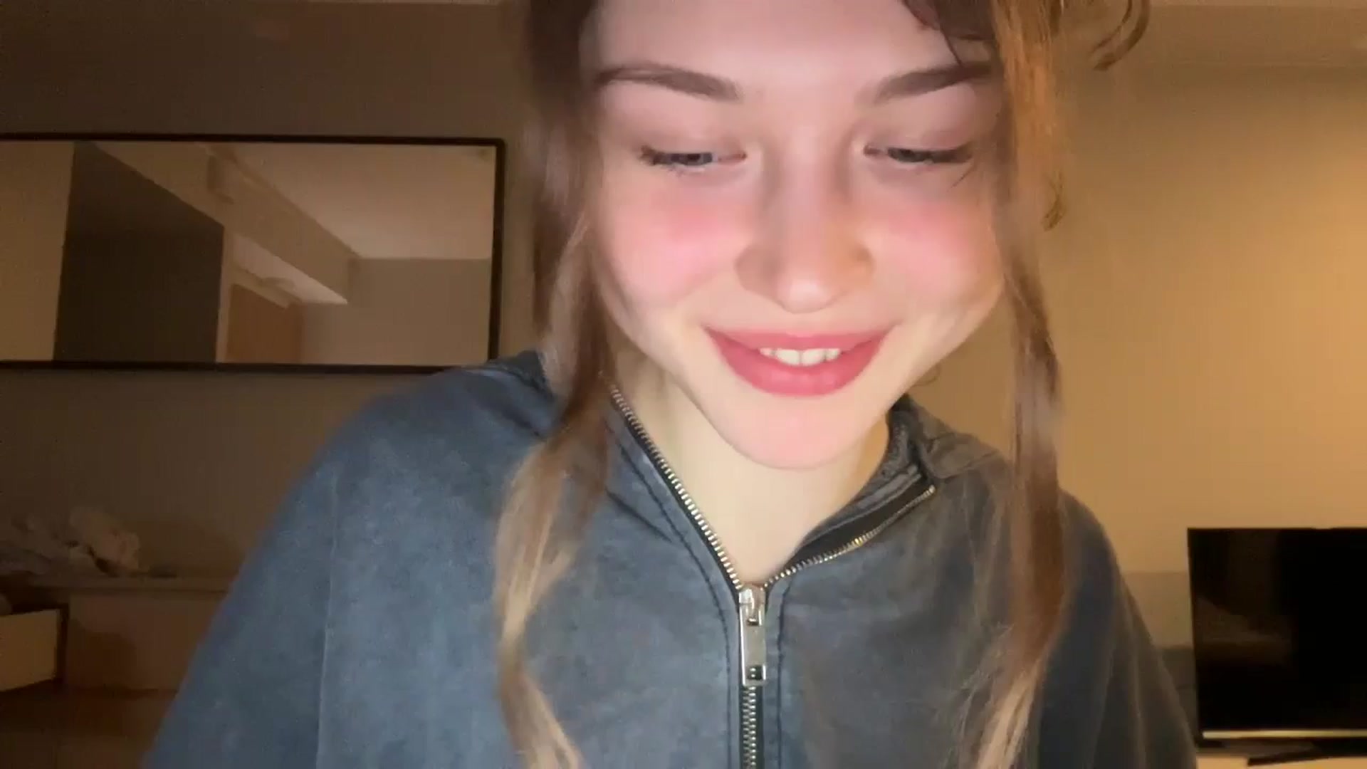 Gallery image thumbnail from Coconut_dream's myfreecams stream on, 11/26/2024, 19:24 image 2 of 20
