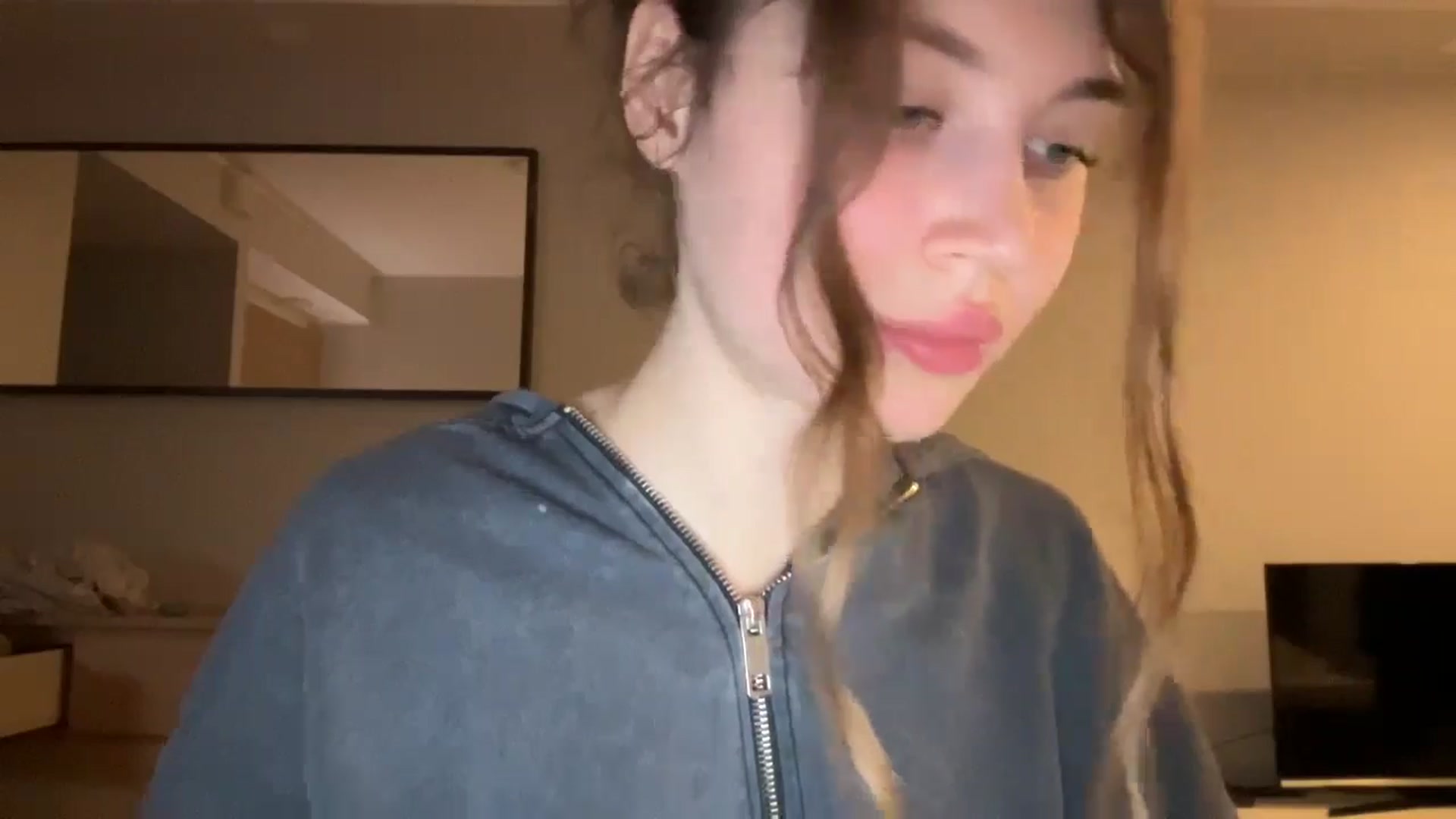 Gallery image thumbnail from Coconut_dream's myfreecams stream on, 11/26/2024, 19:24 image 12 of 20