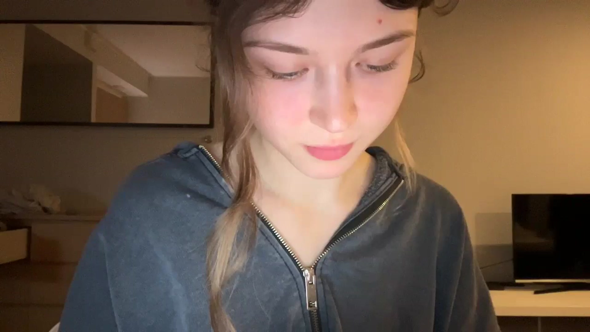 Gallery image thumbnail from Coconut_dream's myfreecams stream on, 11/26/2024, 20:10 image 2 of 20
