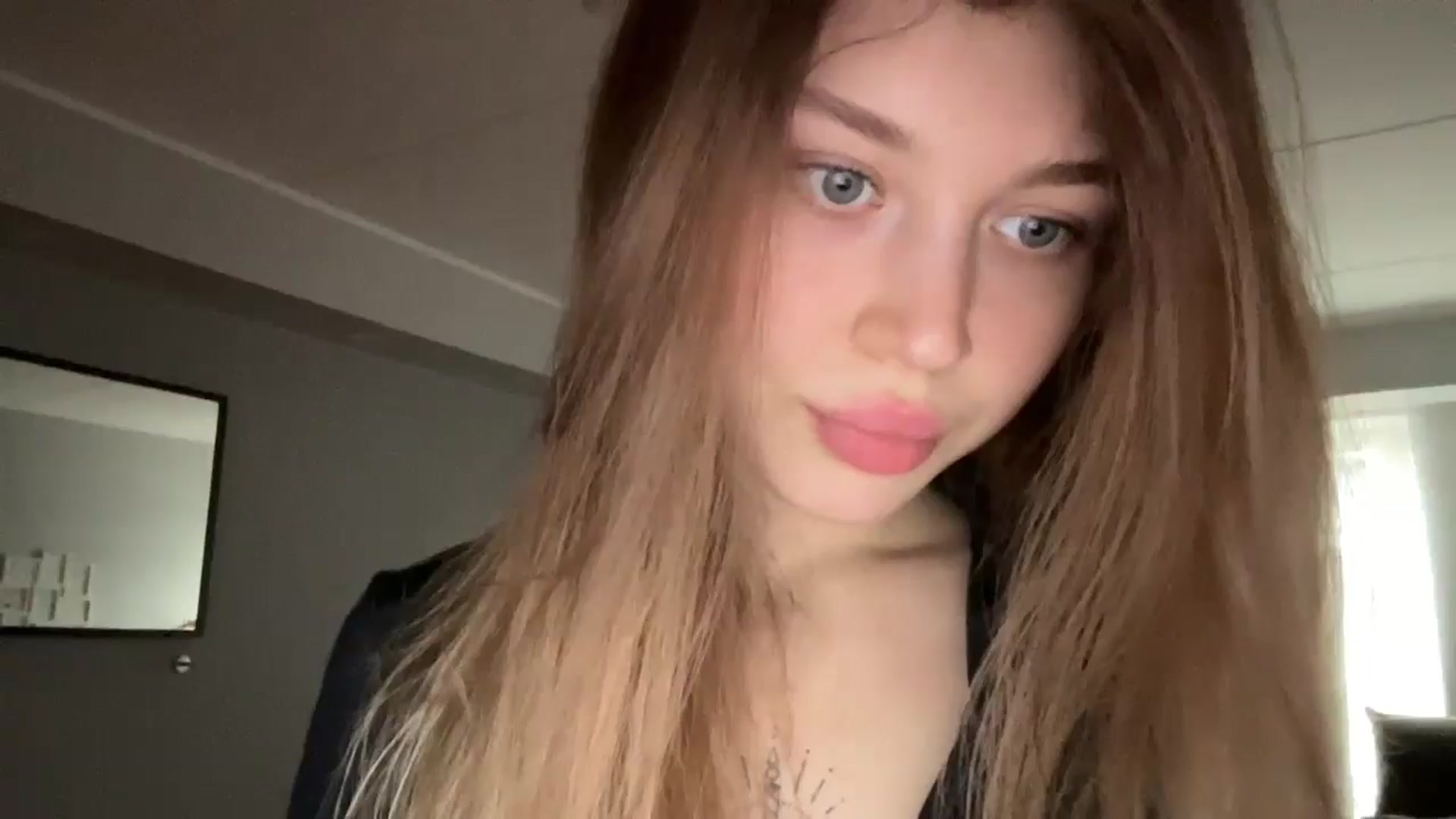Gallery image thumbnail from Coconut_dream's myfreecams stream on, 11/27/2024, 10:16 image 16 of 20