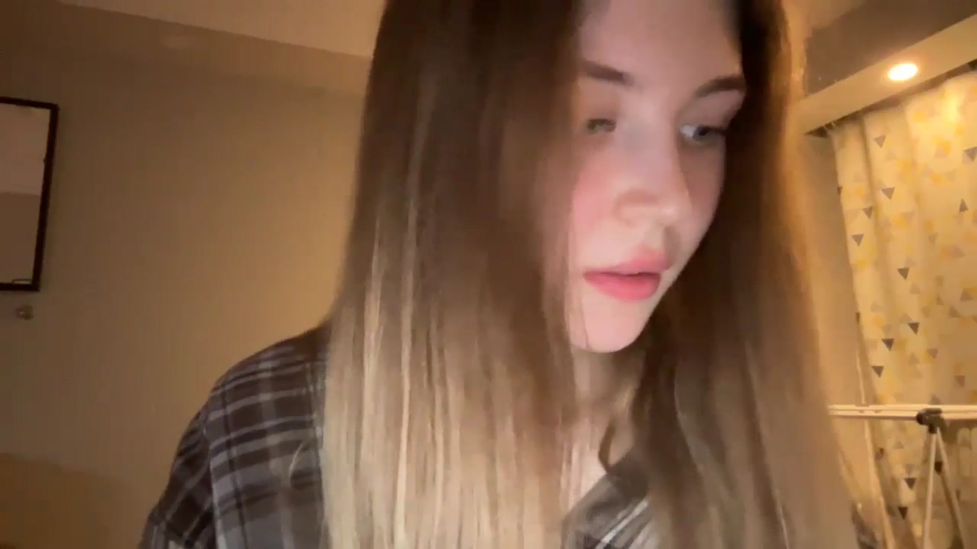 Gallery image thumbnail from Coconut_dream's myfreecams stream on, 11/29/2024, 16:33 image 16 of 20