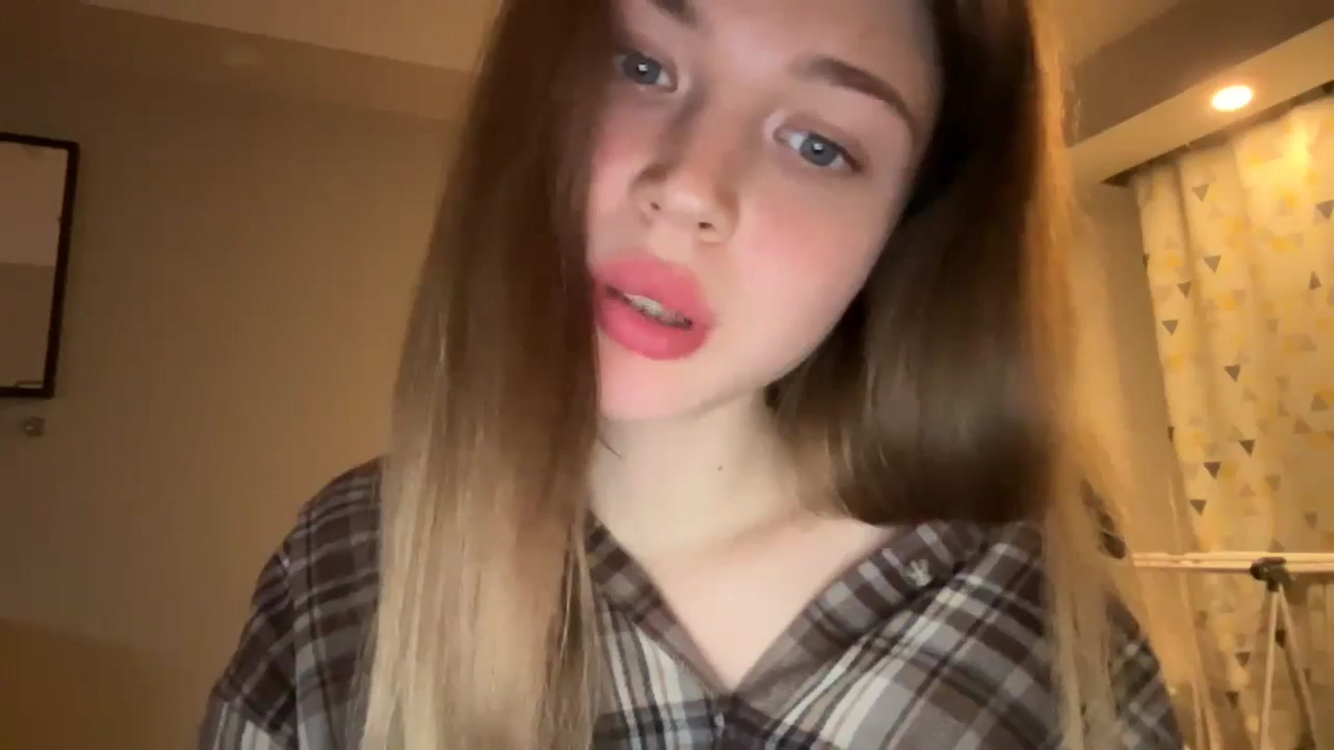 Gallery image thumbnail from Coconut_dream's myfreecams stream on, 11/29/2024, 16:33 image 10 of 20