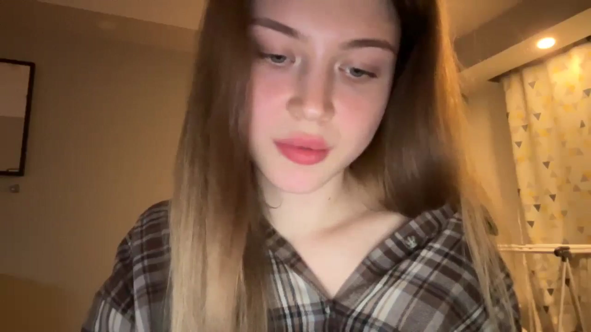 Gallery image thumbnail from Coconut_dream's myfreecams stream on, 11/29/2024, 16:33 image 6 of 20