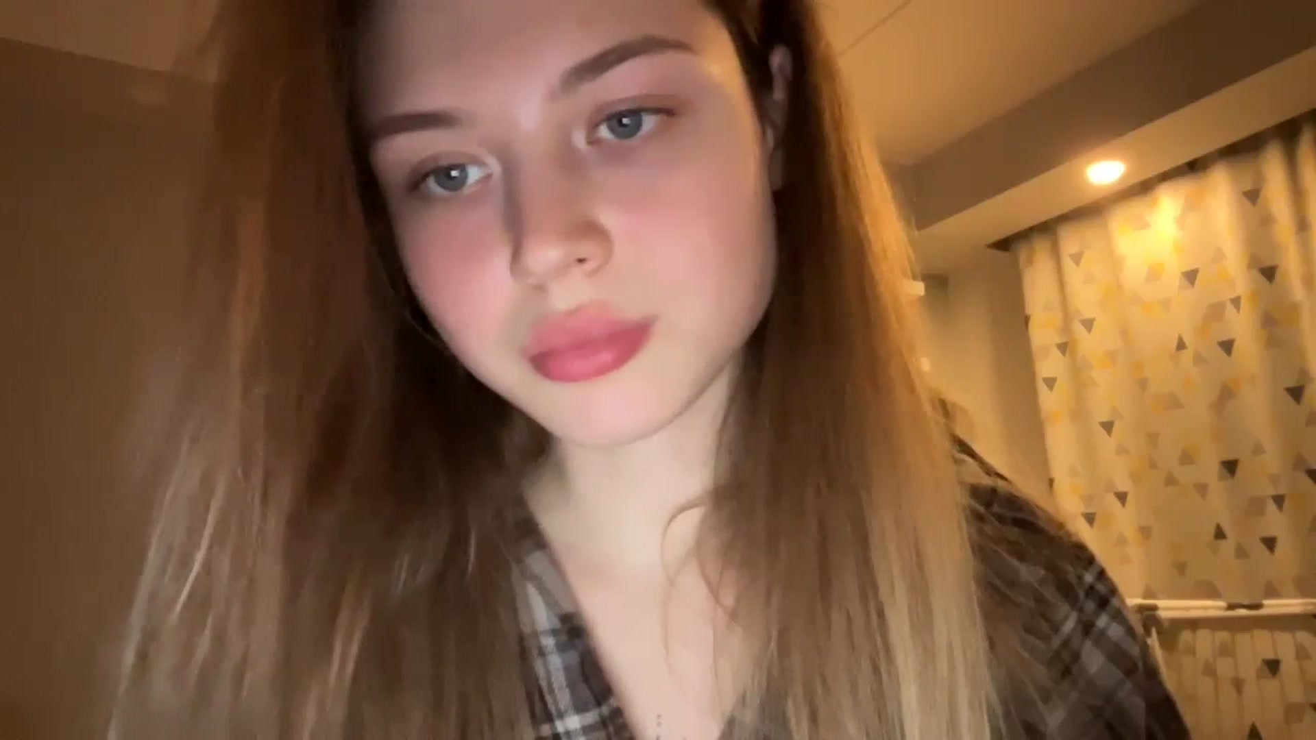 Gallery image thumbnail from Coconut_dream's myfreecams stream on, 11/29/2024, 17:35 image 10 of 20