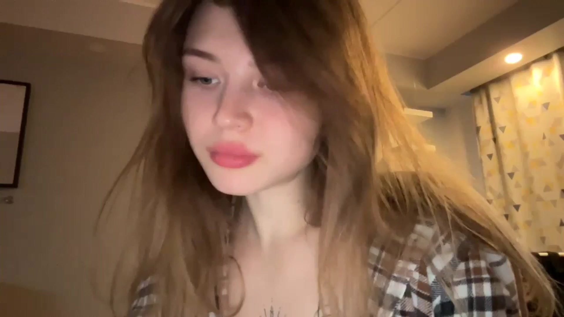 Gallery image thumbnail from Coconut_dream's myfreecams stream on, 12/01/2024, 08:23 image 1 of 20