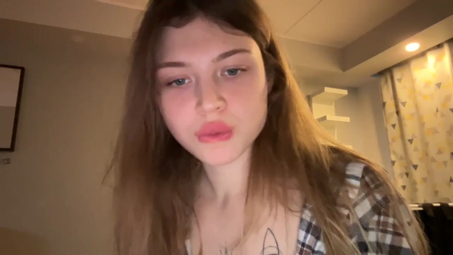 Gallery image thumbnail from Coconut_dream's myfreecams stream on, 12/01/2024, 08:23 image 17 of 20