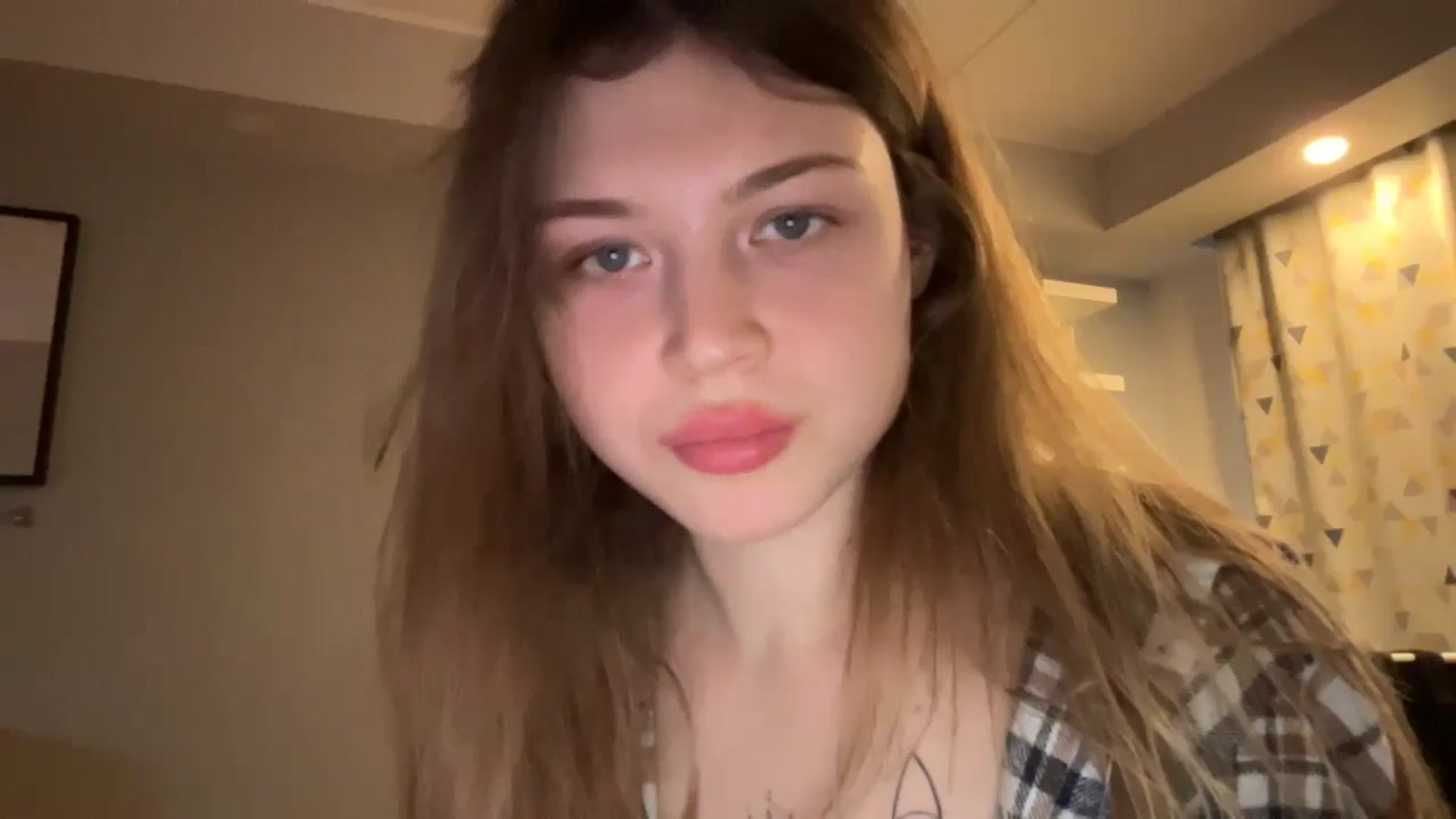 Gallery image thumbnail from Coconut_dream's myfreecams stream on, 12/01/2024, 08:23 image 9 of 20