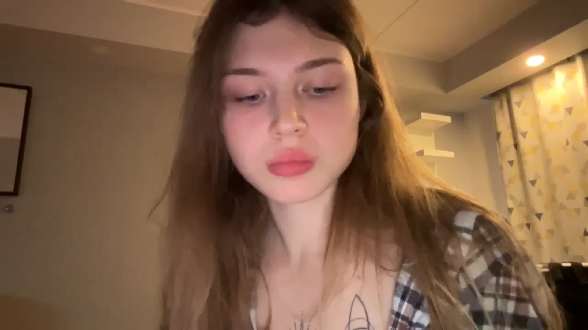 Gallery image thumbnail from Coconut_dream's myfreecams stream on, 12/01/2024, 08:23 image 16 of 20