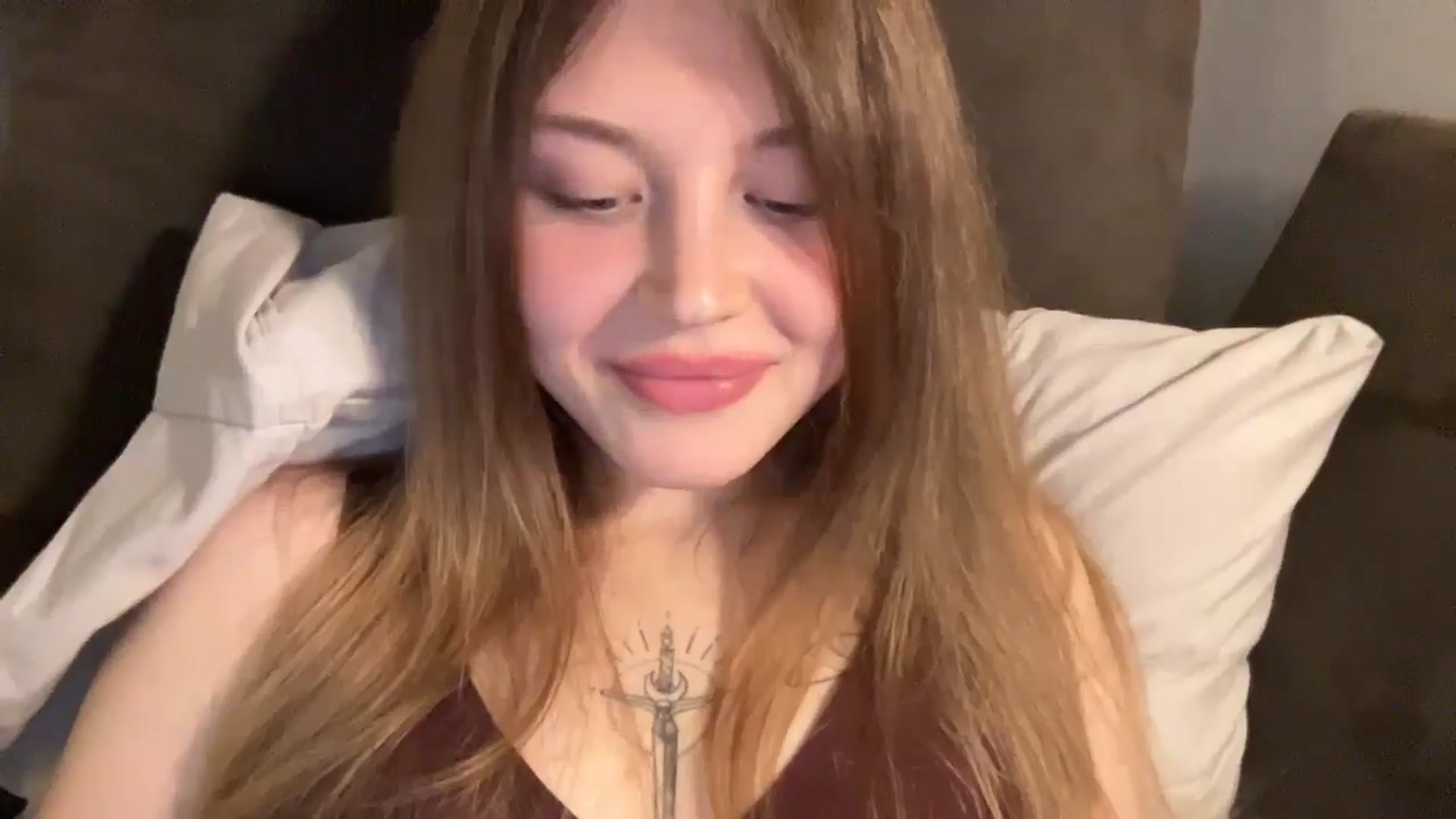 Gallery image thumbnail from Coconut_dream's myfreecams stream on, 12/02/2024, 21:00 image 14 of 20