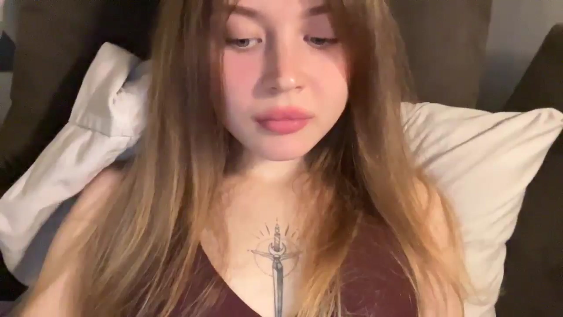 Gallery image thumbnail from Coconut_dream's myfreecams stream on, 12/02/2024, 21:00 image 3 of 20