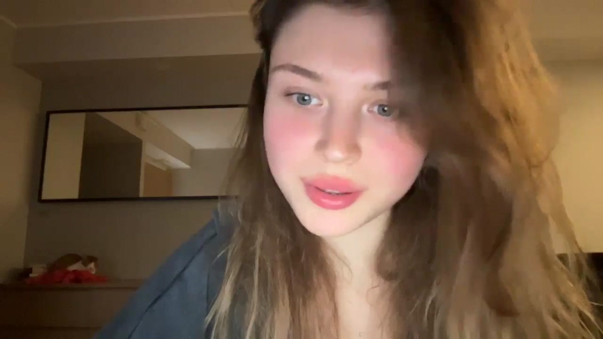 Gallery image thumbnail from Coconut_dream's myfreecams stream on, 12/03/2024, 17:43 image 9 of 20