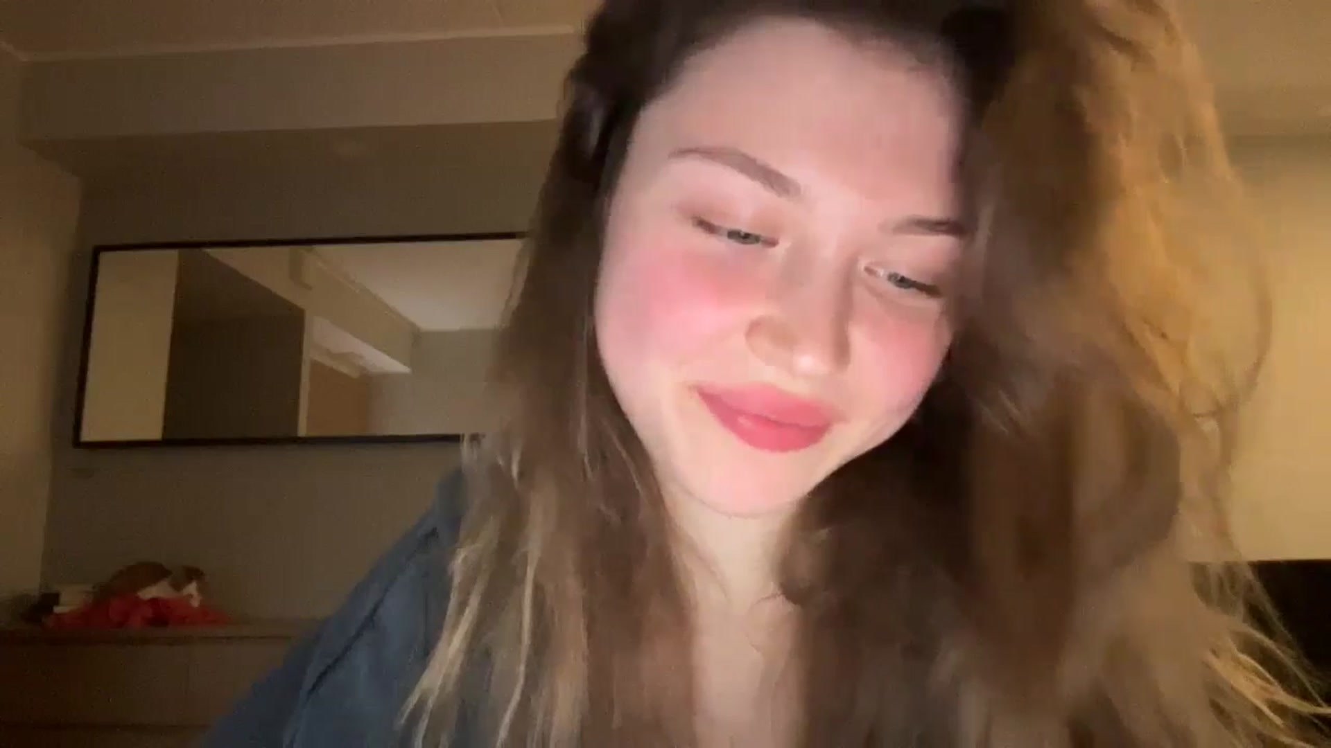 Gallery image thumbnail from Coconut_dream's myfreecams stream on, 12/03/2024, 17:43 image 10 of 20