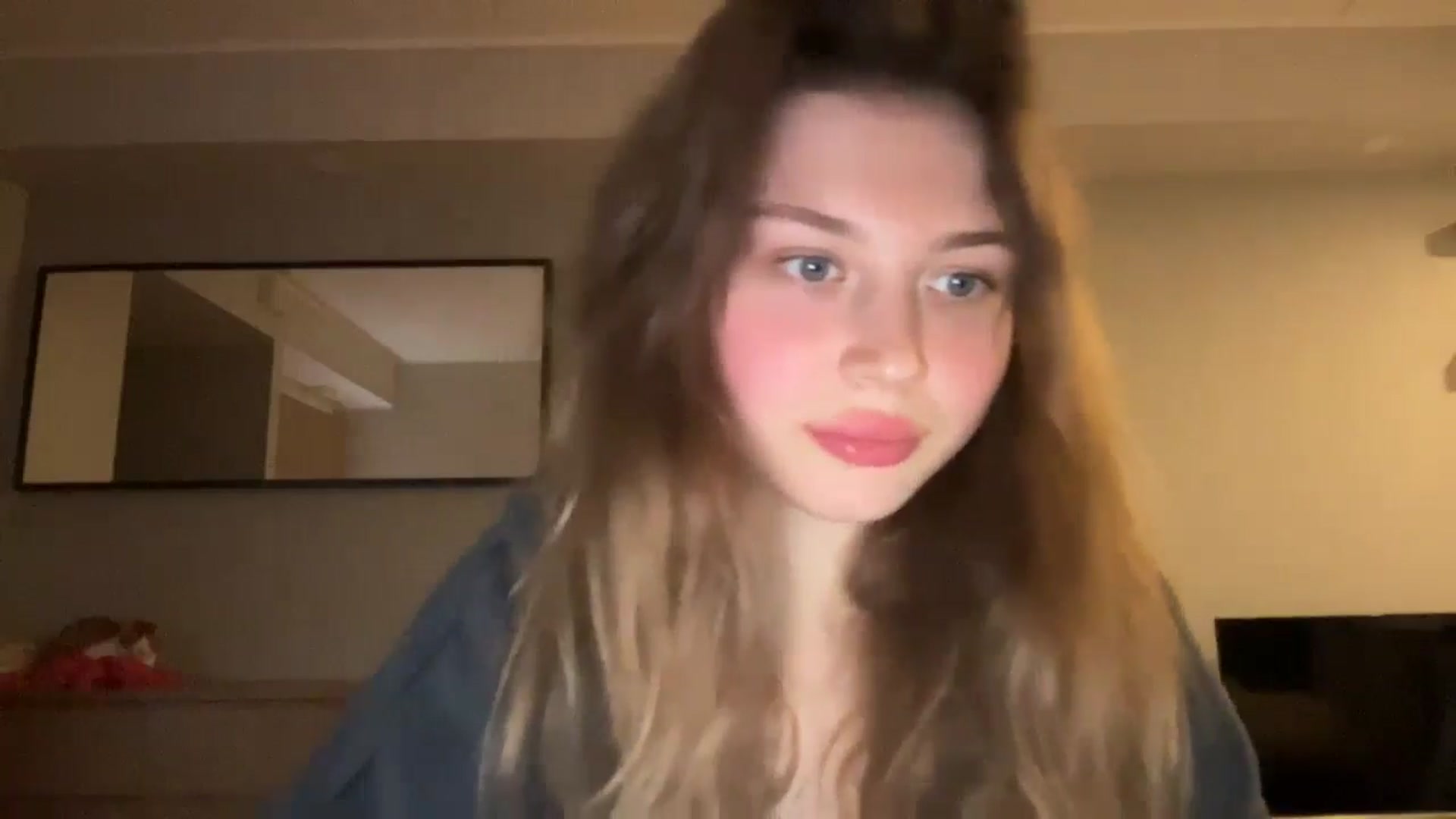 Gallery image thumbnail from Coconut_dream's myfreecams stream on, 12/03/2024, 17:43 image 3 of 20