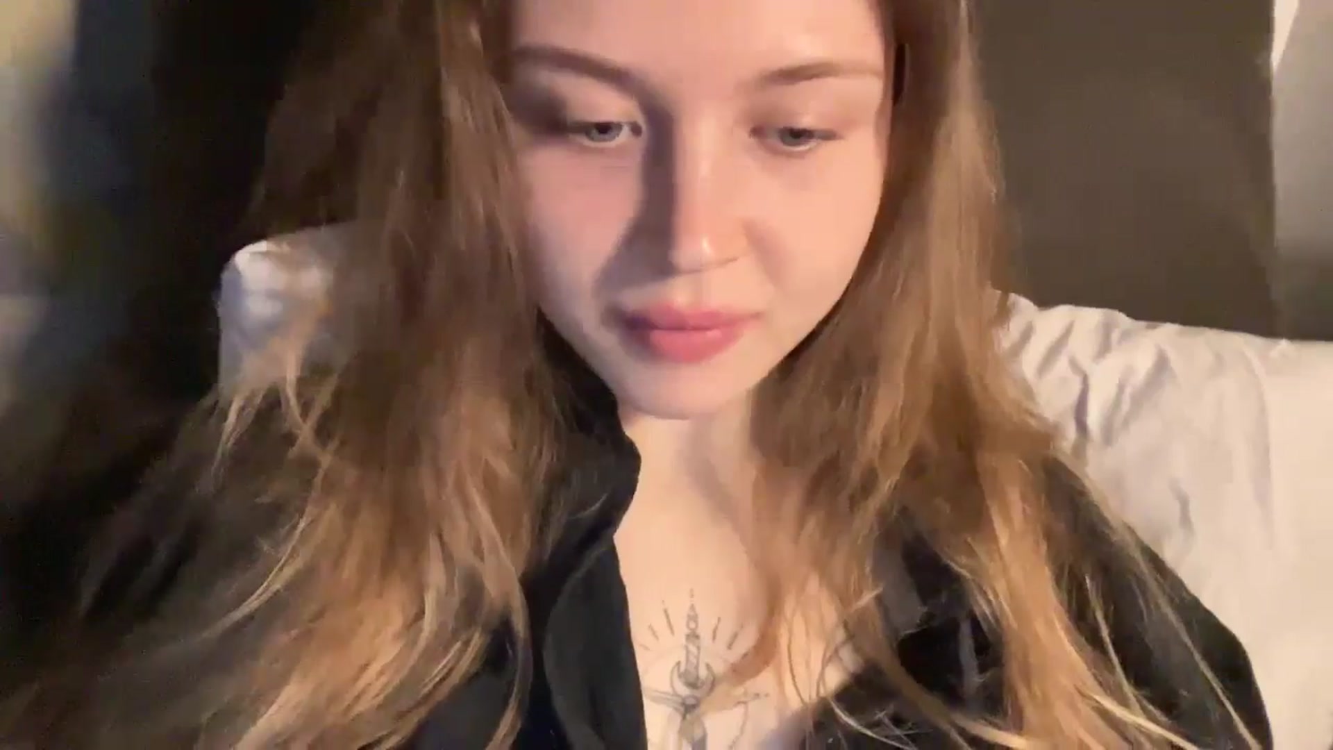 Gallery image thumbnail from Coconut_dream's myfreecams stream on, 12/03/2024, 21:23 image 3 of 20