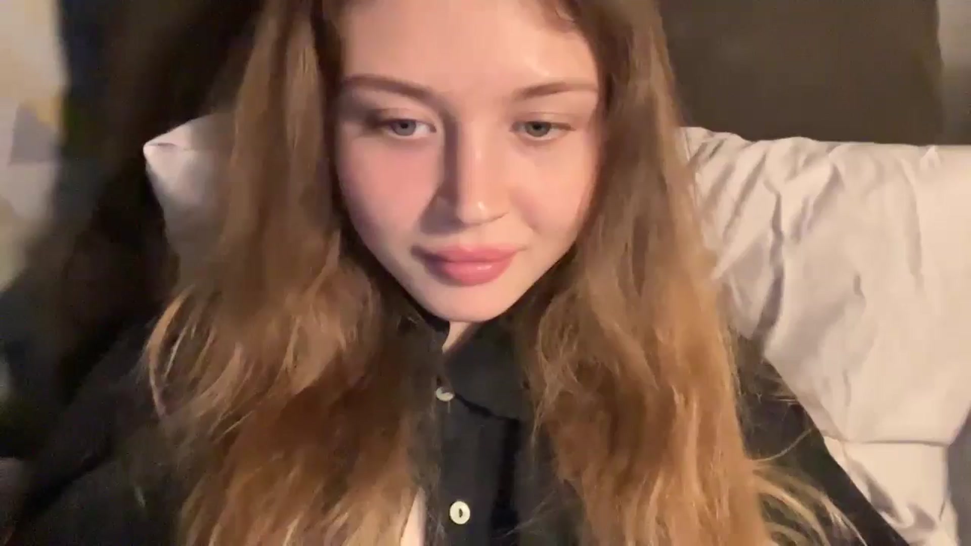 Gallery image thumbnail from Coconut_dream's myfreecams stream on, 12/03/2024, 21:23 image 18 of 20