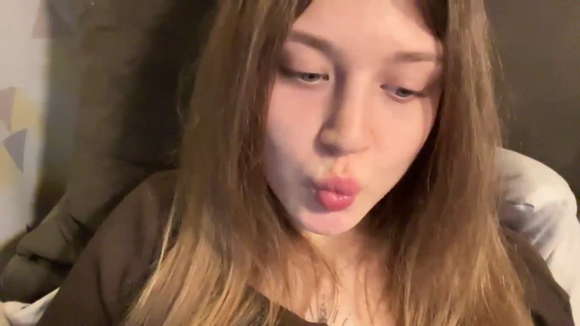 Gallery image thumbnail from Coconut_dream's myfreecams stream on, 12/07/2024, 20:42 image 6 of 20
