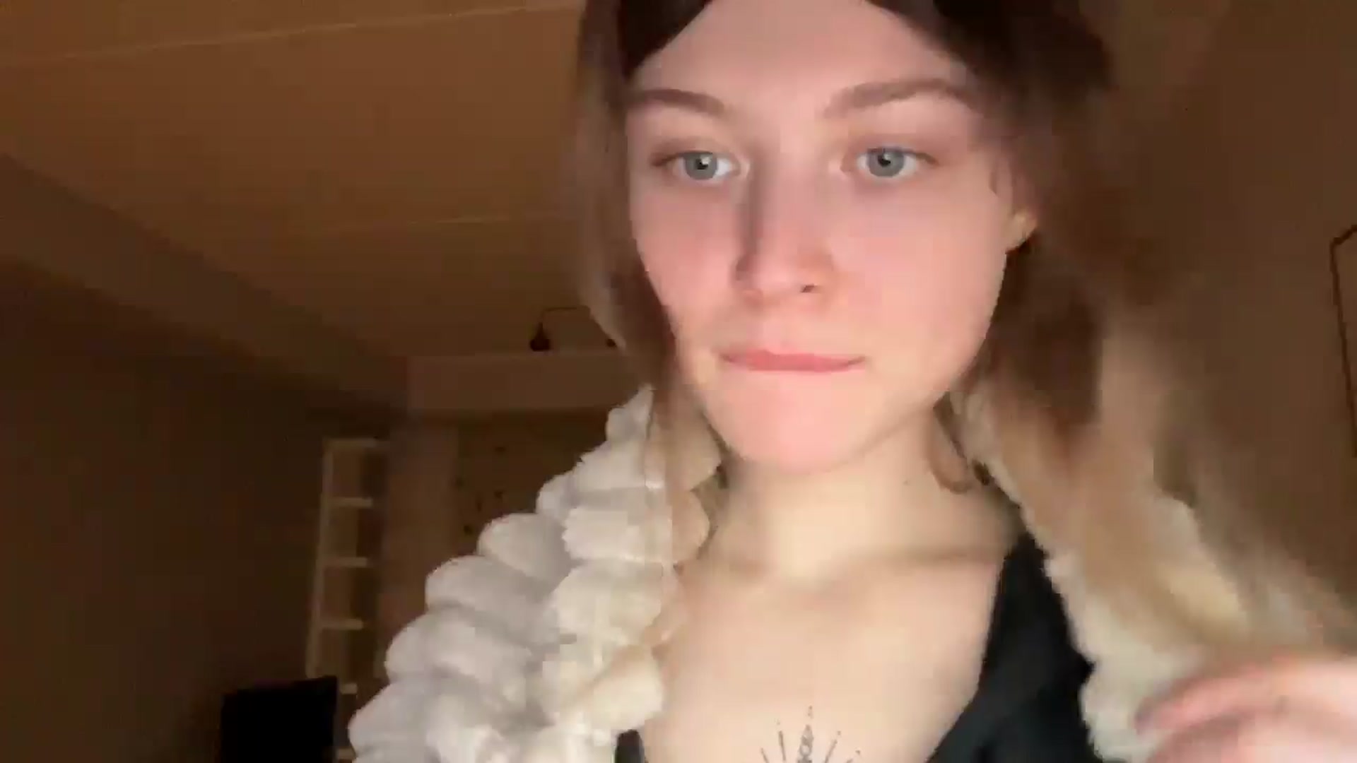 Gallery image thumbnail from Coconut_dream's myfreecams stream on, 12/10/2024, 15:56 image 9 of 20