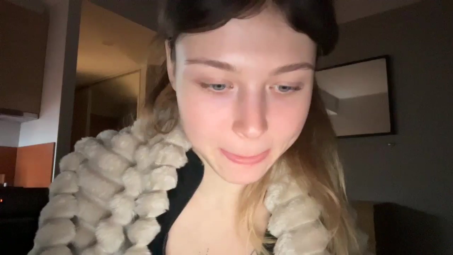 Gallery image thumbnail from Coconut_dream's myfreecams stream on, 12/10/2024, 19:12 image 10 of 20